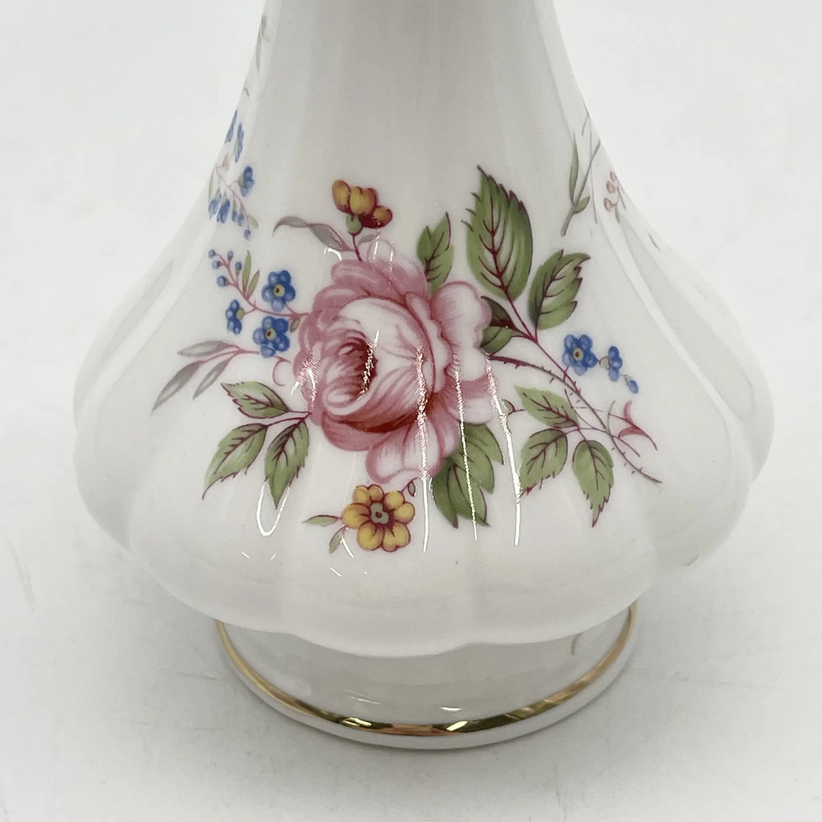 Queen's（皇后）/花瓶（花卉基地）/瓷器/英国/金彩，花卉装饰，一朵花，洛可可风格，花卉图案，古董风格，西洋陶瓷/[复古]