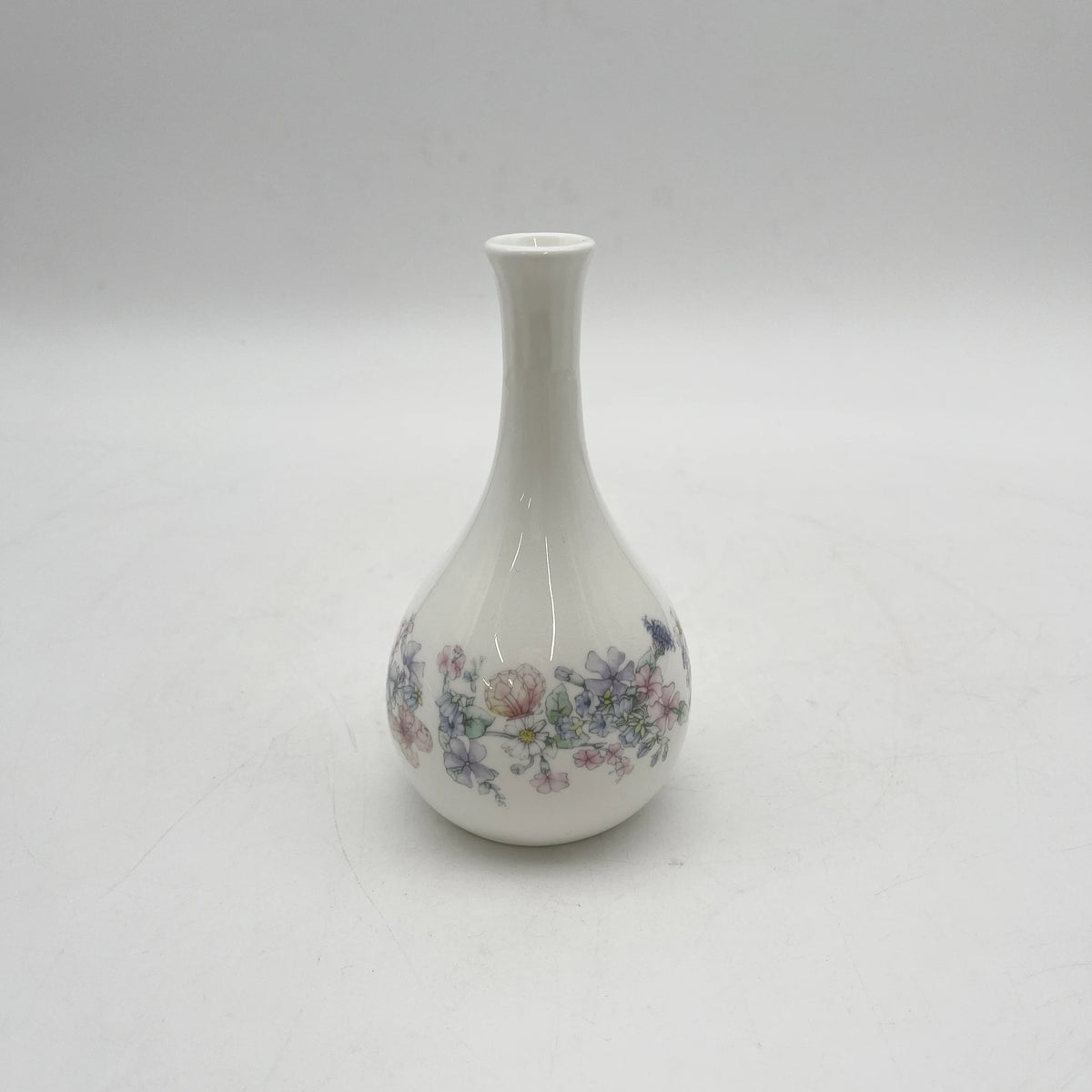Wedgwood /花瓶/ ANGELA /瓷器/英国/花卉图案，一朵花，滴形，洛可可风格，古董风格，西洋陶瓷/ [复古]