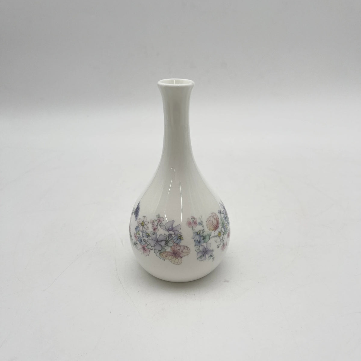 Wedgwood /花瓶/ ANGELA /瓷器/英国/花卉图案，一朵花，滴形，洛可可风格，古董风格，西洋陶瓷/ [复古]