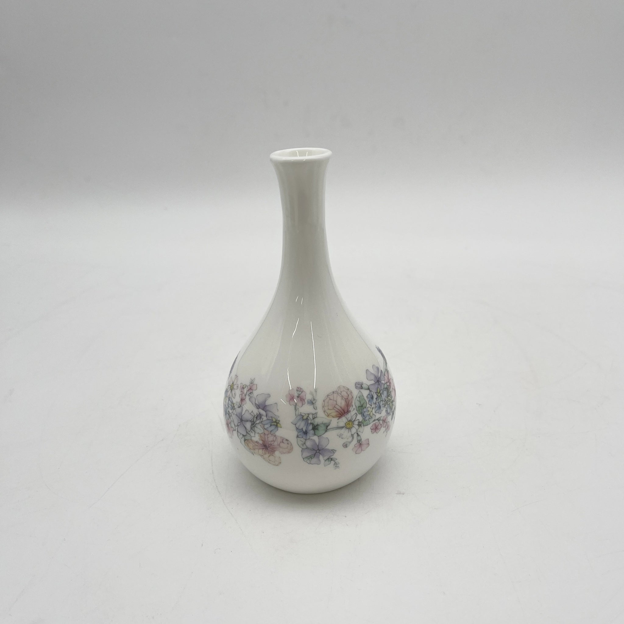 Wedgwood /花瓶/ ANGELA /瓷器/英国/花卉图案，一朵花，滴形，洛可可风格，古董风格，西洋陶瓷/ [复古]