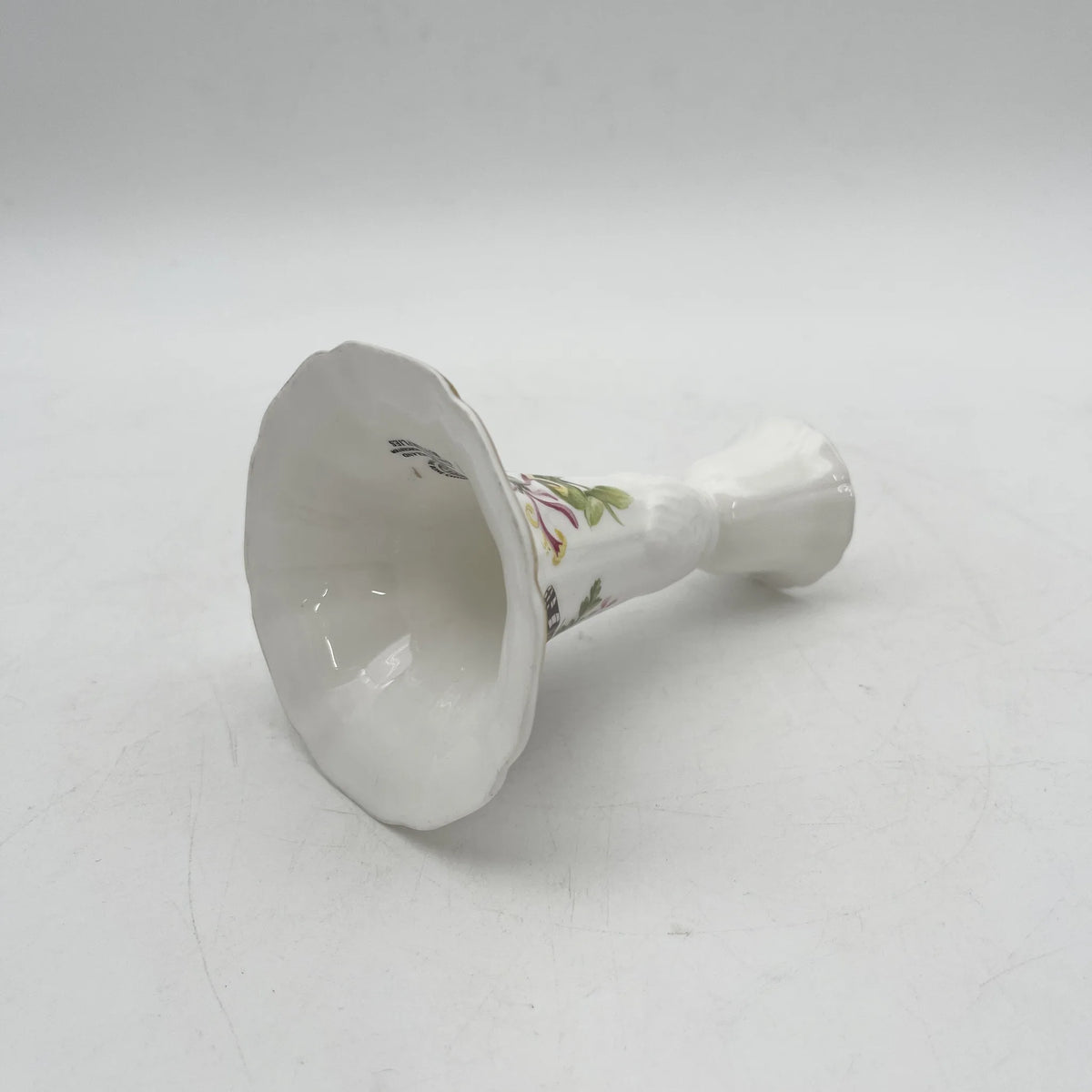 Royal Worcester /蜡烛架/ BUTTERFLIES /瓷器/英国/ 金彩，浮雕，蝴蝶，洛可可风格，古董风格，西洋陶瓷/[复古]