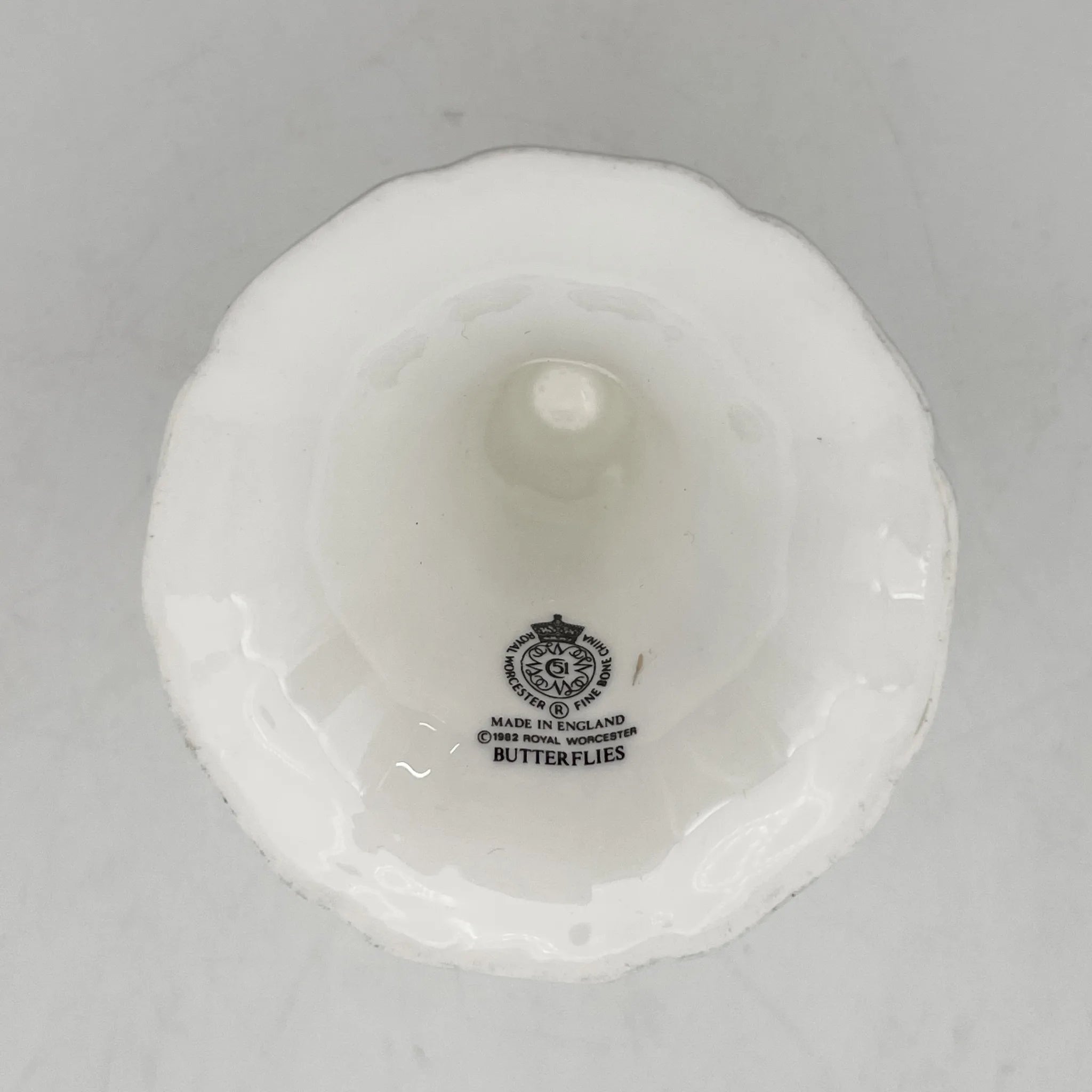 Royal Worcester /蜡烛架/ BUTTERFLIES /瓷器/英国/ 金彩，浮雕，蝴蝶，洛可可风格，古董风格，西洋陶瓷/[复古]