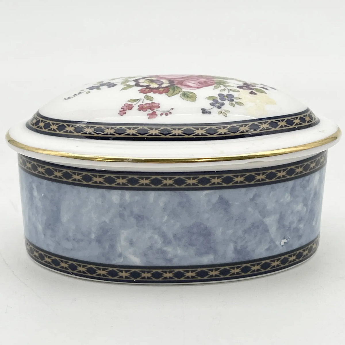Royal Doulton（皇家道尔顿）/小盒/ CENTENNIAL ROSE (CENTENNIAL ROSE) /瓷器/英国/ 金彩，椭圆形，带盖，花卉图案，洛可可风格，古董风格，西洋陶瓷/[复古]