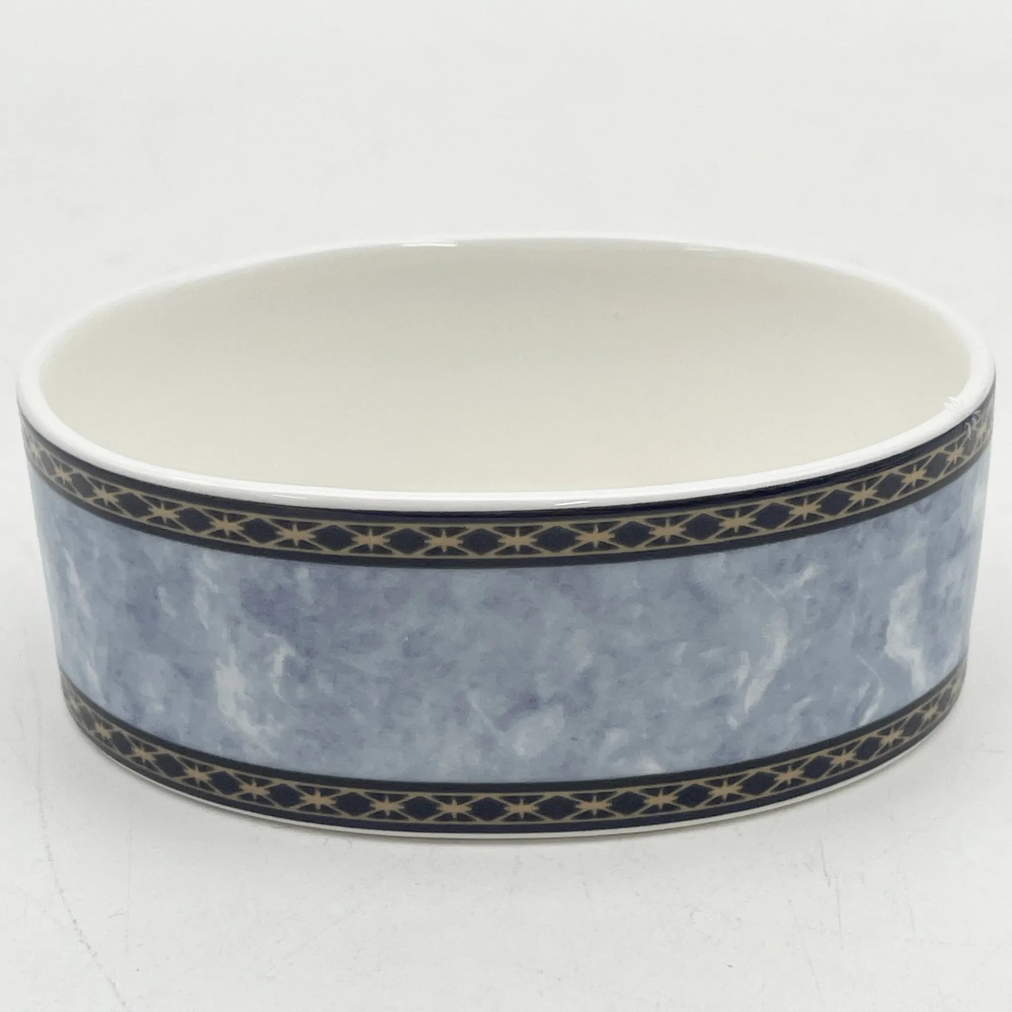 Royal Doulton（皇家道尔顿）/小盒/ CENTENNIAL ROSE (CENTENNIAL ROSE) /瓷器/英国/ 金彩，椭圆形，带盖，花卉图案，洛可可风格，古董风格，西洋陶瓷/[复古]
