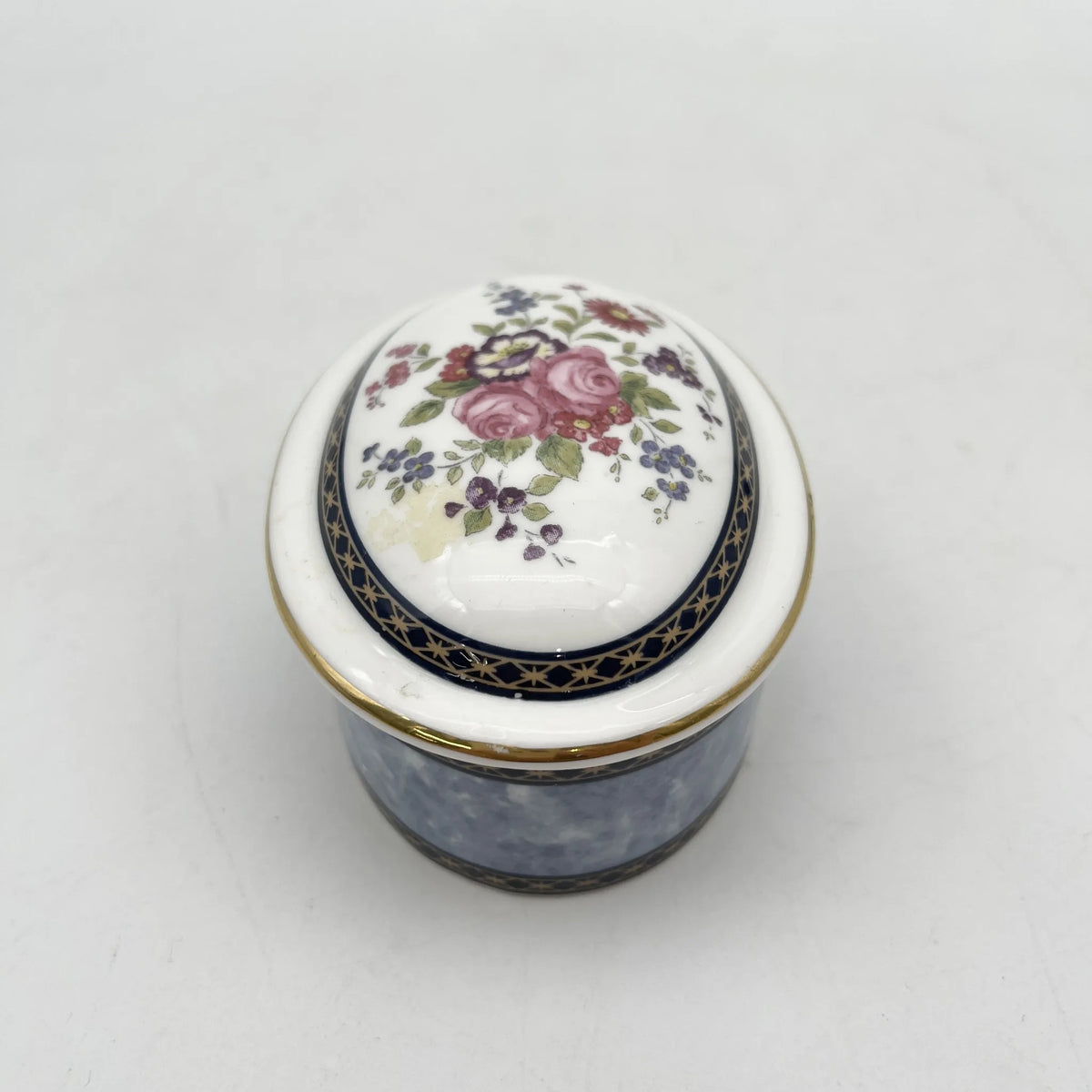 Royal Doulton（皇家道尔顿）/小盒/ CENTENNIAL ROSE (CENTENNIAL ROSE) /瓷器/英国/ 金彩，椭圆形，带盖，花卉图案，洛可可风格，古董风格，西洋陶瓷/[复古]