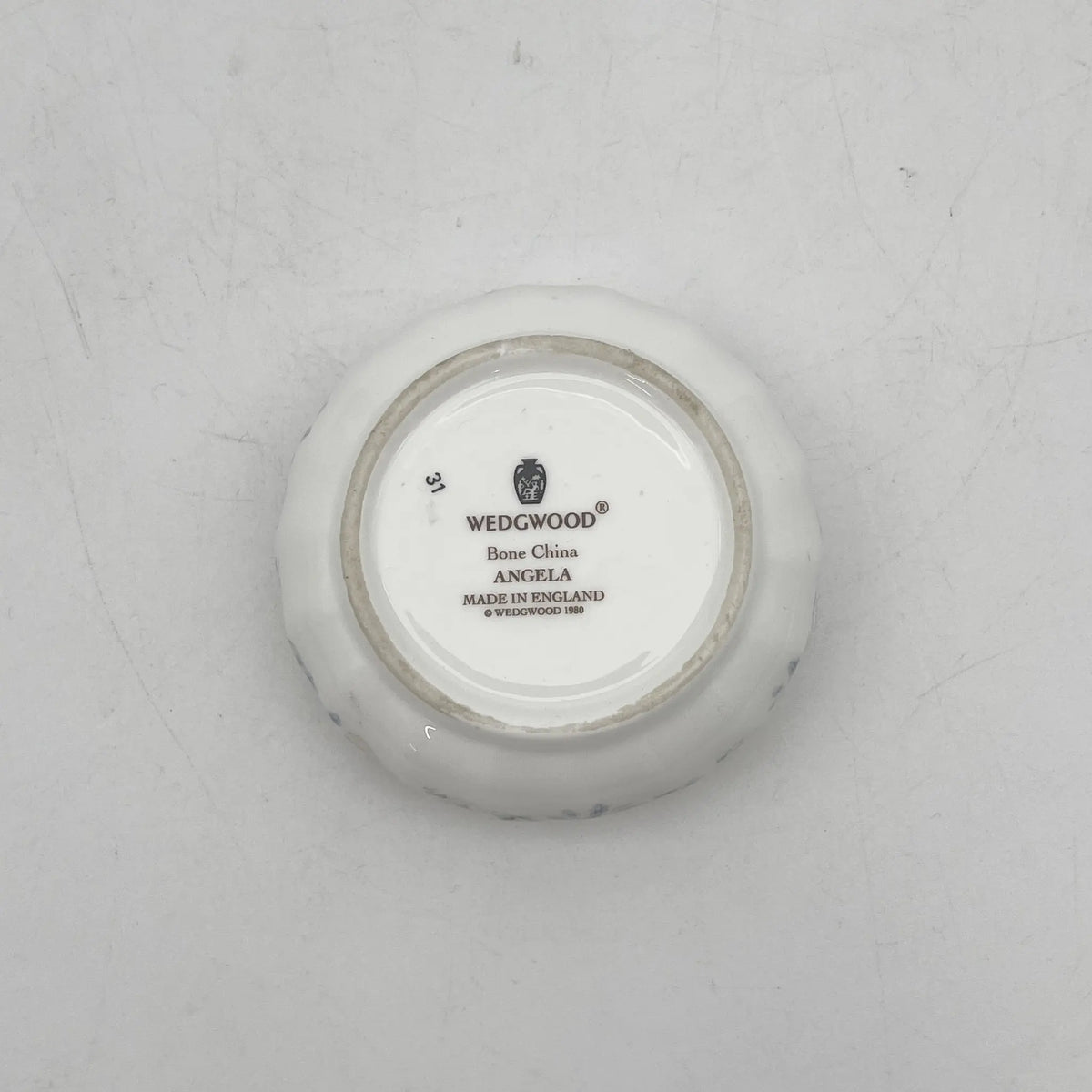 Wedgwood /小盒/ Angela / 1980s /骨骼中国/英国/ 带盖，贝壳形，螺旋形，洛可可风格，古董风格，西洋陶瓷/[复古]