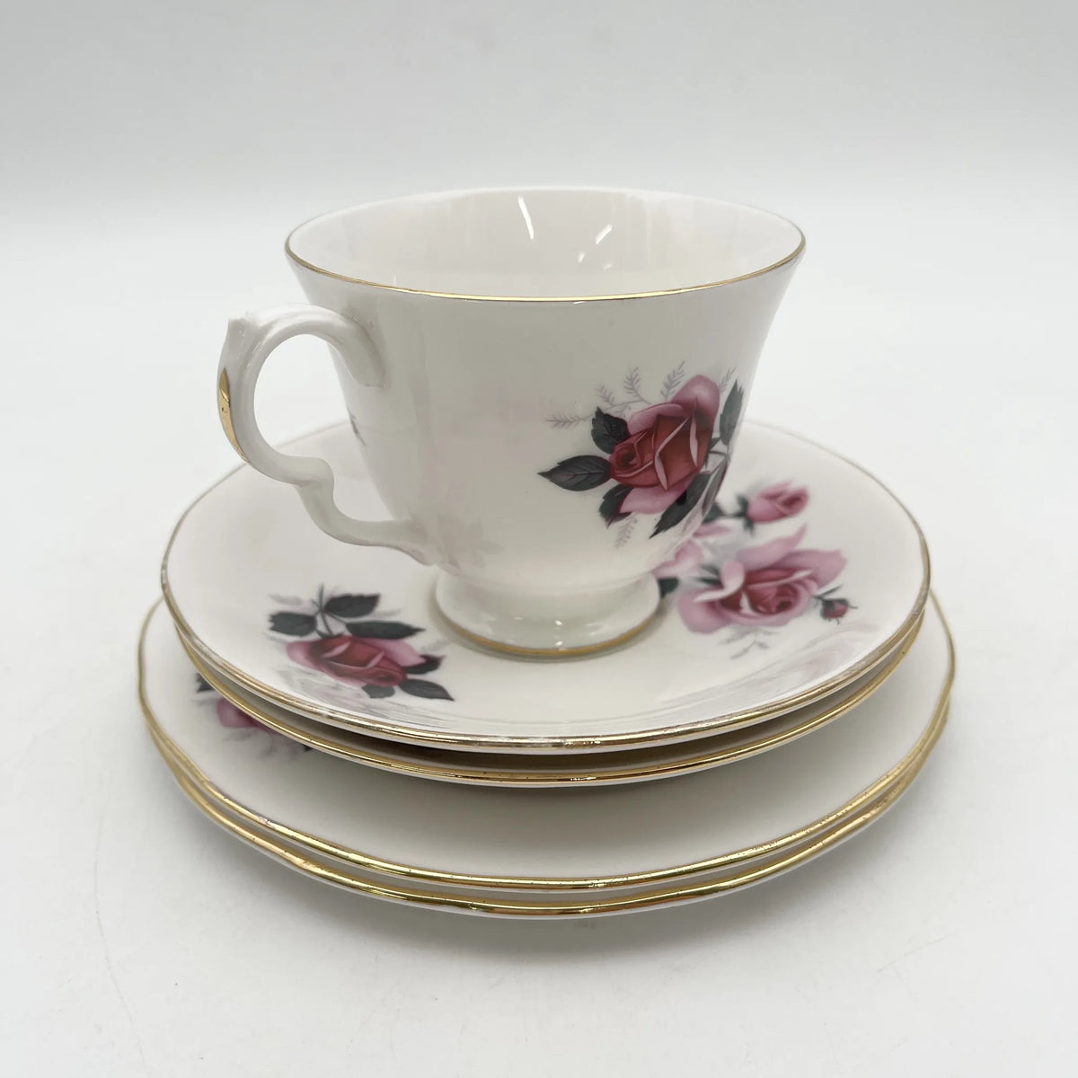 Gainsborough（盖恩斯伯勒）/三重奏（c&s +甜点盘）+碟子/ 1960s- /骨中国/英国/ 黄金装饰，变形手柄，镂空轮辋，下午茶，花卉图案，西式餐具/[复古]