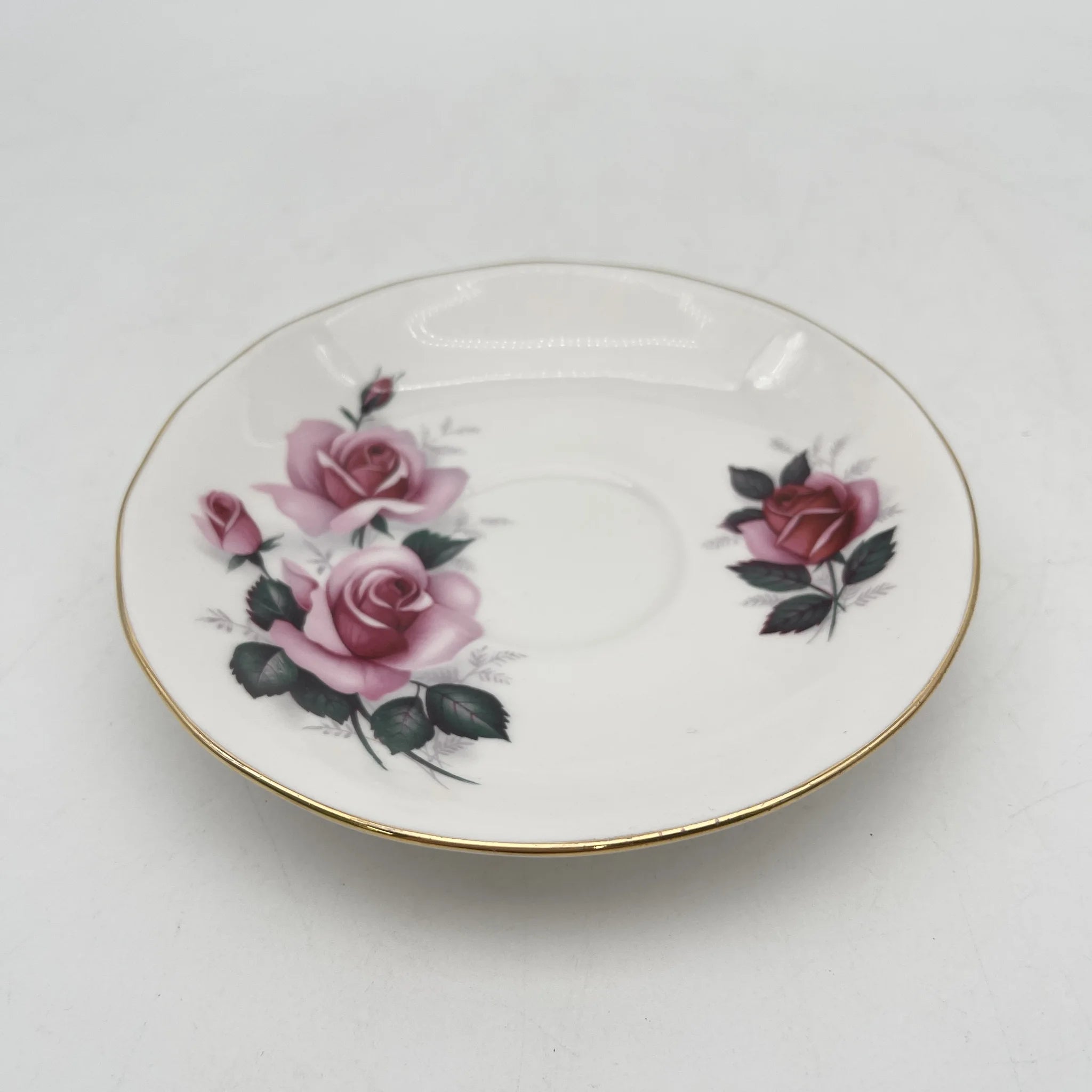 Gainsborough（盖恩斯伯勒）/三重奏（c&s +甜点盘）+碟子/ 1960s- /骨中国/英国/ 黄金装饰，变形手柄，镂空轮辋，下午茶，花卉图案，西式餐具/[复古]