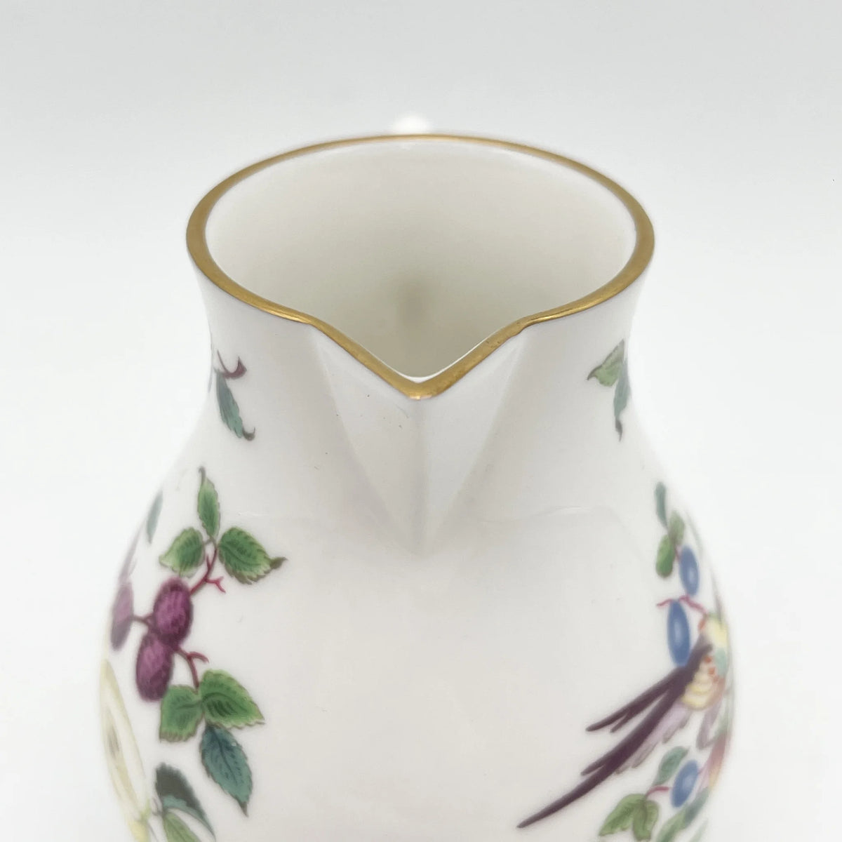 Royal Worcester /牛奶瓶/ Historic Collection / Sparrow Beak Jug（水果&鸟）/ 1970年~ 1980年代左右/ Fine Bone China /英国/奶油，金彩装饰，黄金轮辋，鸟画，水果画，精致中国，收藏品，室内/ [复古]