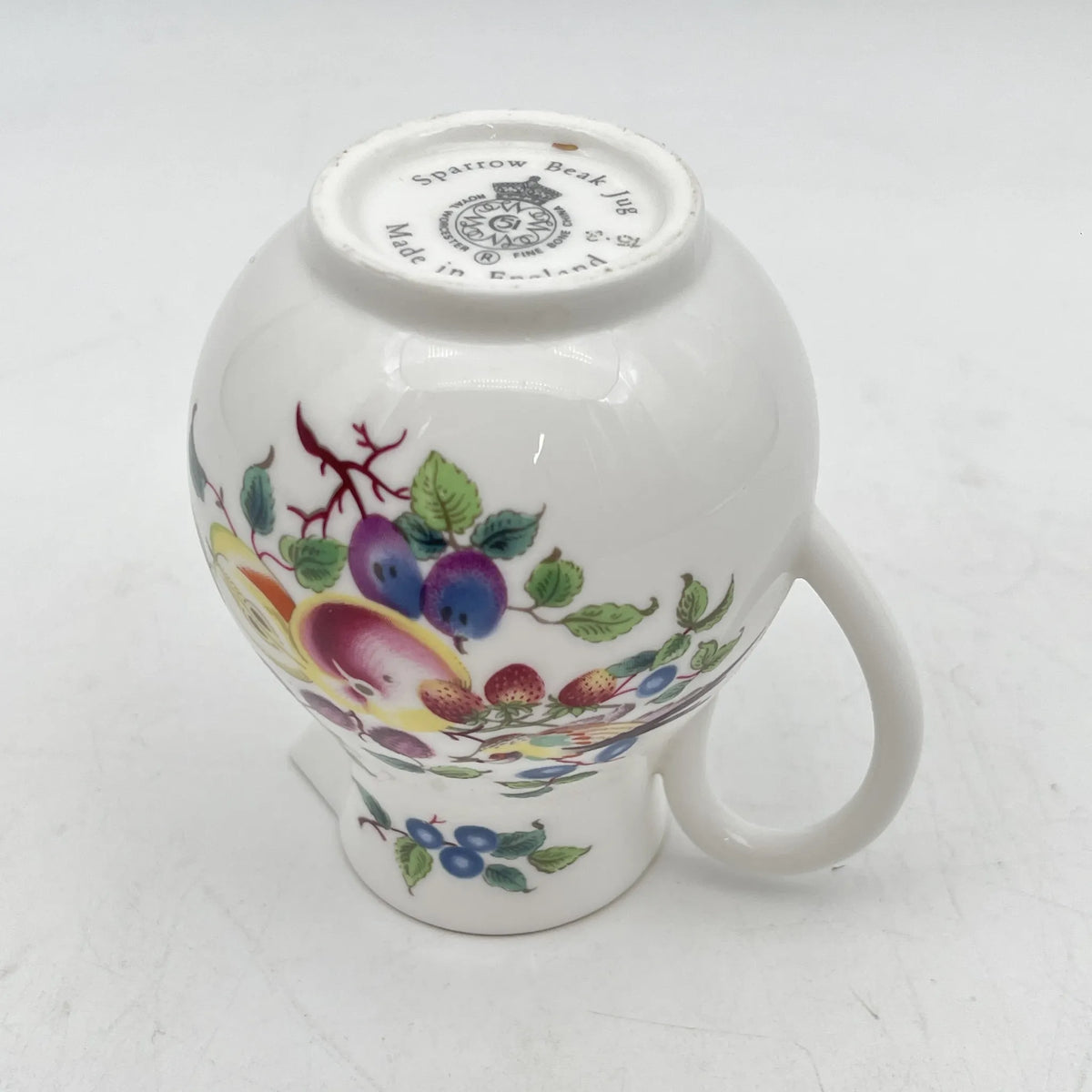 Royal Worcester /牛奶瓶/ Historic Collection / Sparrow Beak Jug（水果&鸟）/ 1970年~ 1980年代左右/ Fine Bone China /英国/奶油，金彩装饰，黄金轮辋，鸟画，水果画，精致中国，收藏品，室内/ [复古]