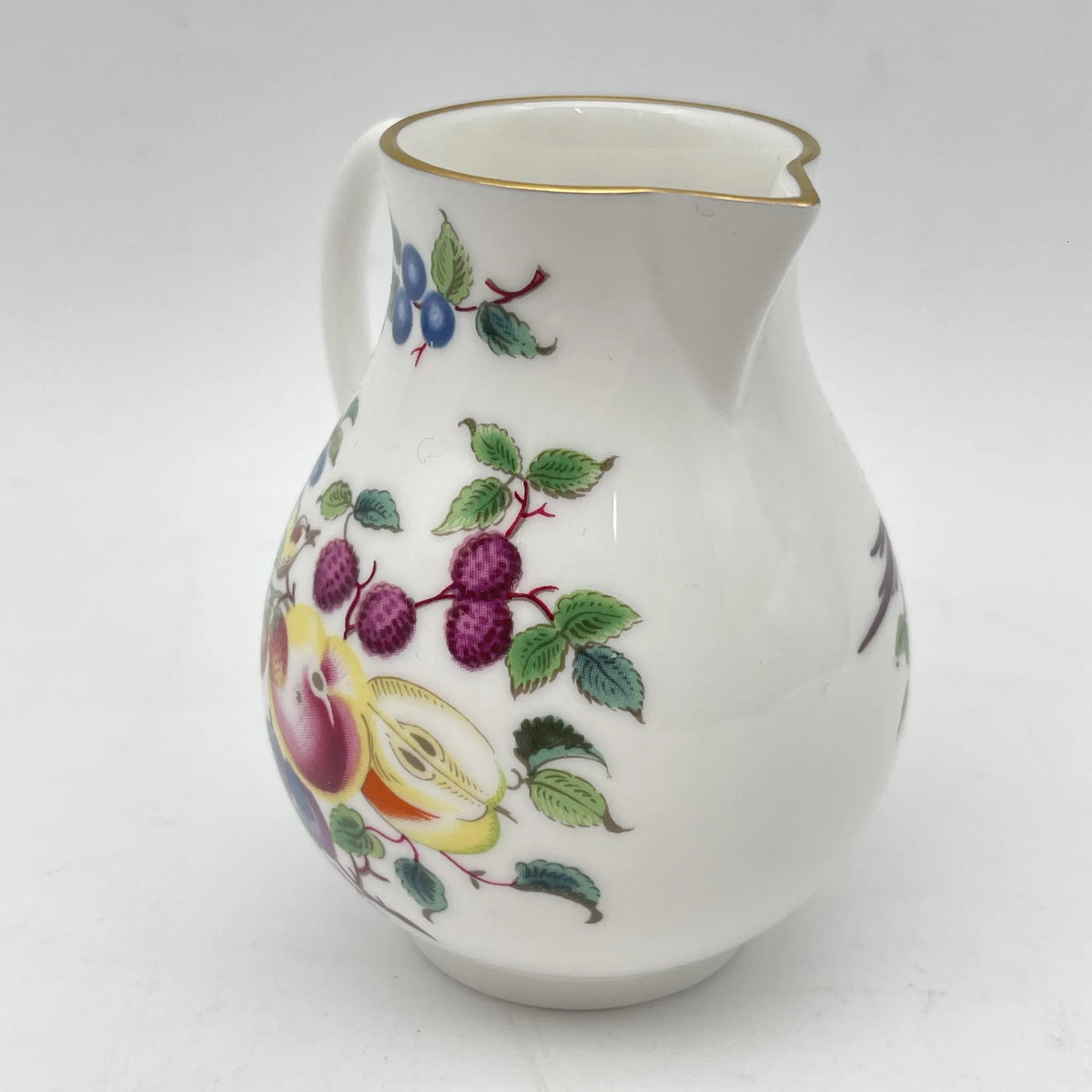 Royal Worcester /牛奶瓶/ Historic Collection / Sparrow Beak Jug（水果&鸟）/ 1970年~ 1980年代左右/ Fine Bone China /英国/奶油，金彩装饰，黄金轮辋，鸟画，水果画，精致中国，收藏品，室内/ [复古]