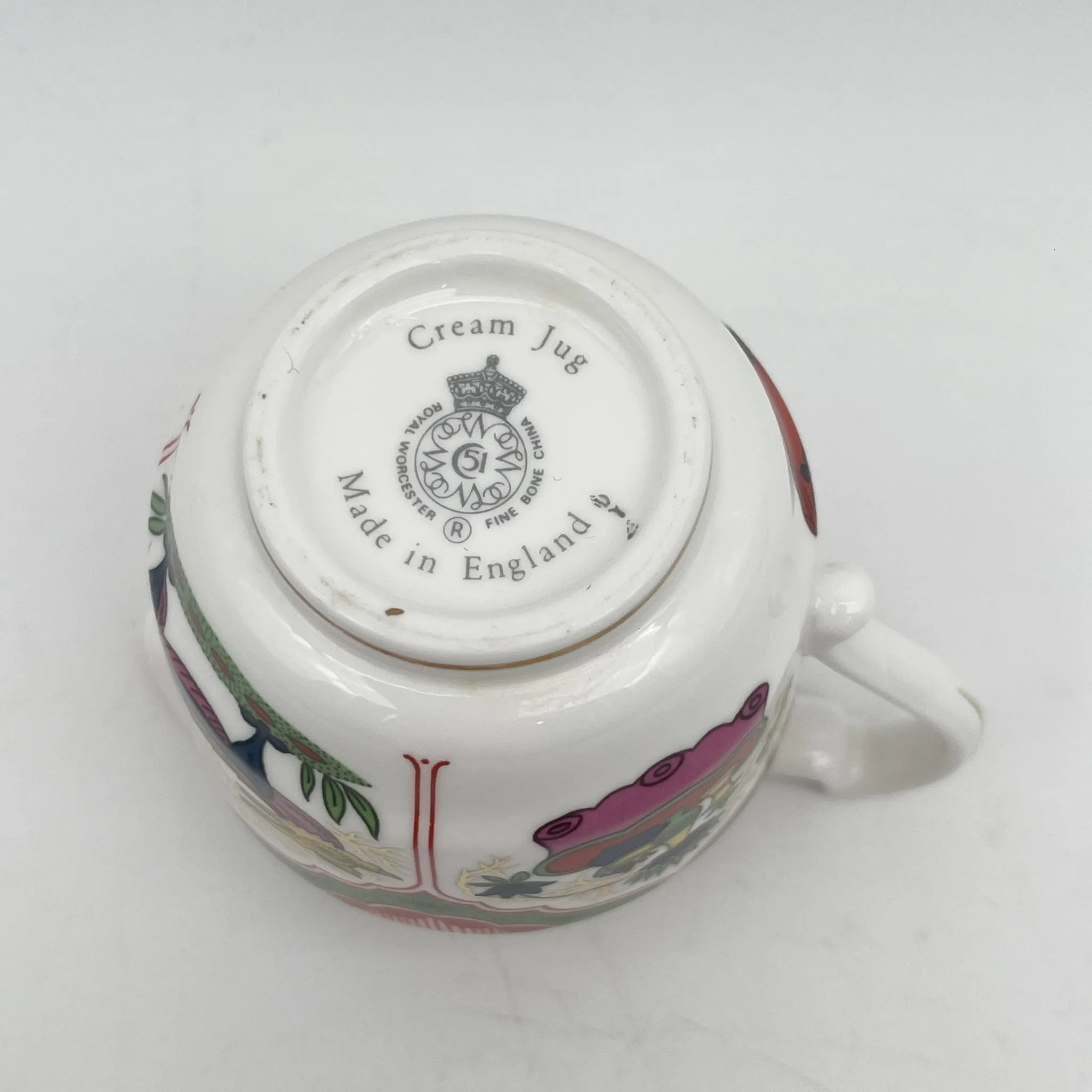 Royal Worcester /牛奶壶/ Historic Jug Collection / Cream Jug / 1970 - 1980年代左右/ Fine Bone China /英国/奶油，金彩装饰，黄金轮辋，鸟画，水果画，精致中国，收藏品，室内/[复古]