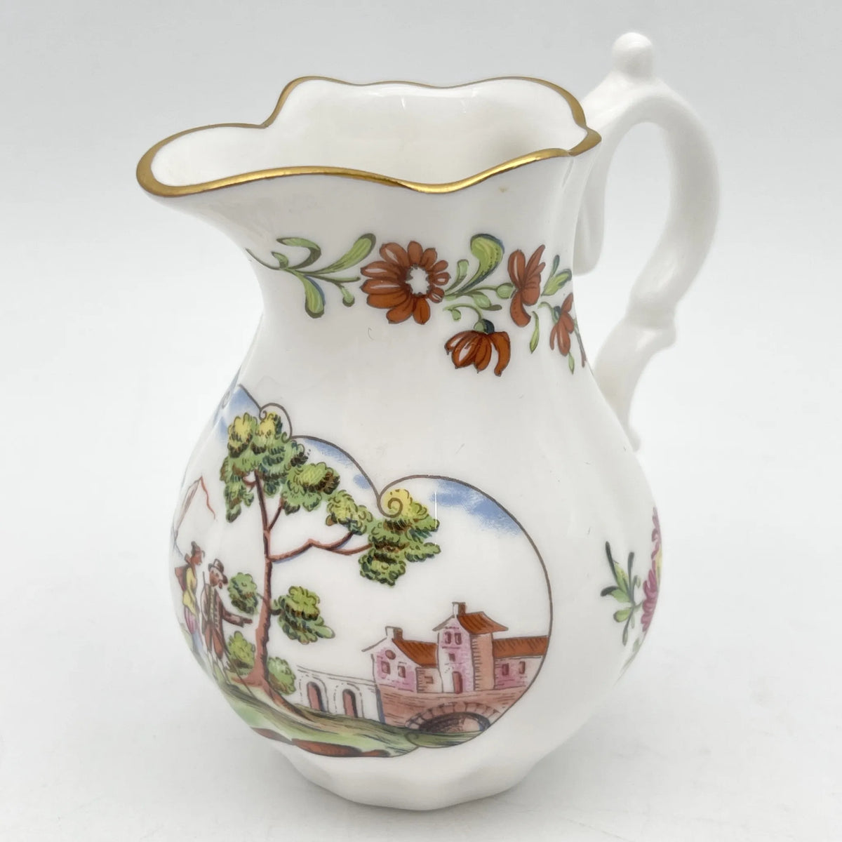 Royal Worcester /牛奶瓶/ Historic Jug Collection / Silver Shape Jug / 1970年~ 1980年代左右/ Fine Bone China /英国/奶油，金彩装饰，黄金轮辋，鸟画，水果画，精致中国，收藏品，室内/ [复古]