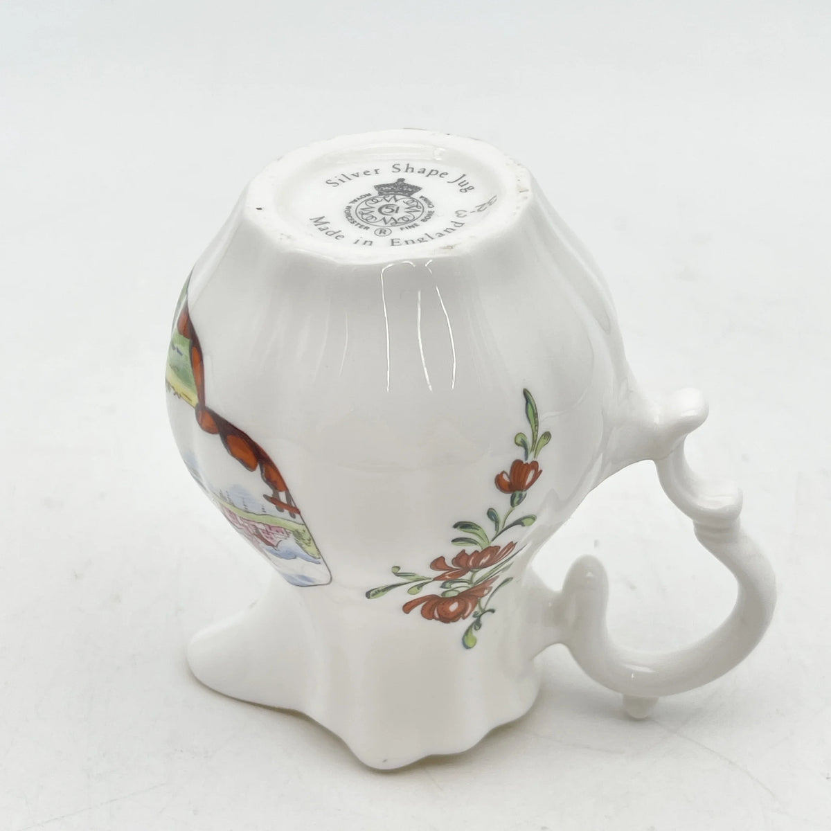 Royal Worcester /牛奶瓶/ Historic Jug Collection / Silver Shape Jug / 1970年~ 1980年代左右/ Fine Bone China /英国/奶油，金彩装饰，黄金轮辋，鸟画，水果画，精致中国，收藏品，室内/ [复古]