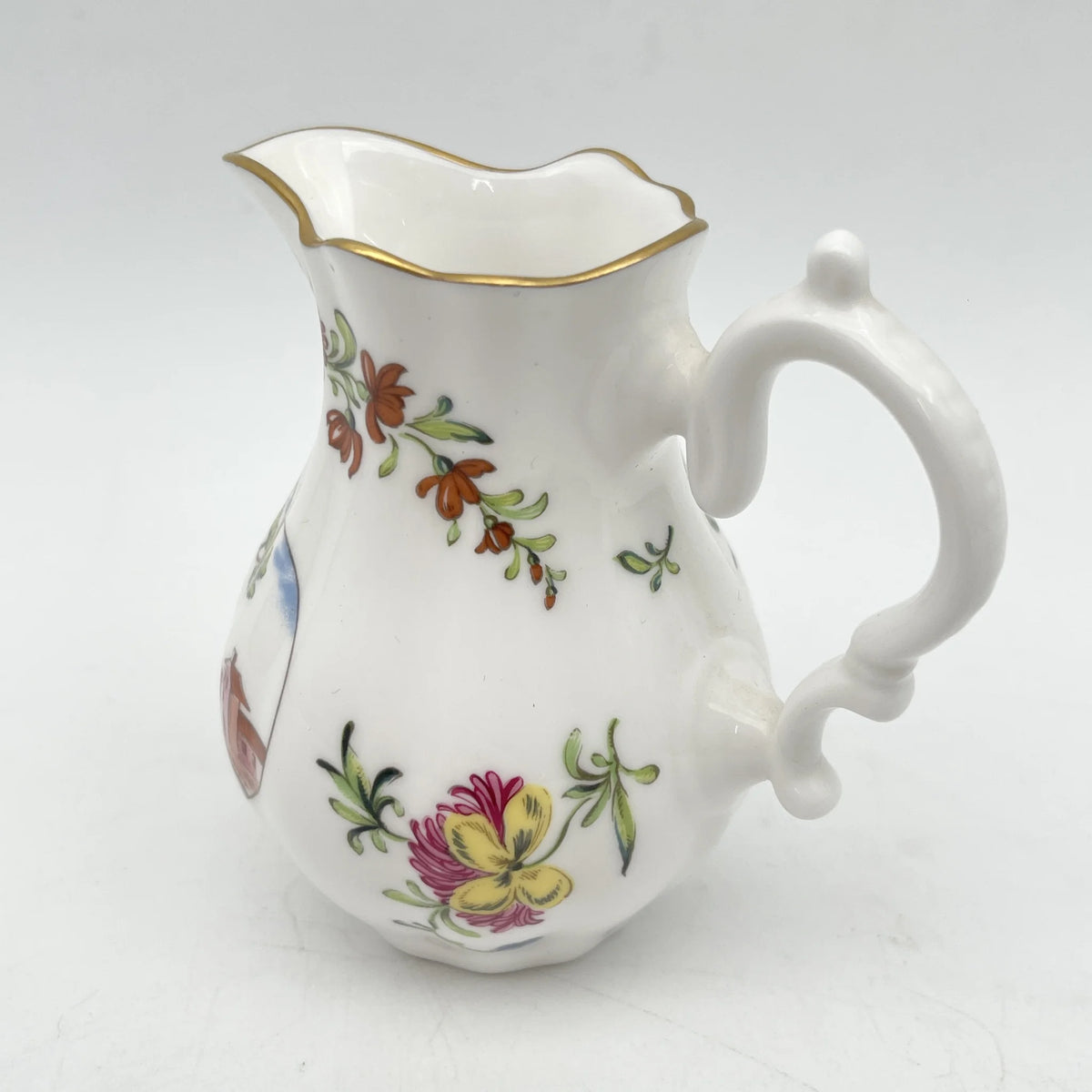 Royal Worcester /牛奶瓶/ Historic Jug Collection / Silver Shape Jug / 1970年~ 1980年代左右/ Fine Bone China /英国/奶油，金彩装饰，黄金轮辋，鸟画，水果画，精致中国，收藏品，室内/ [复古]