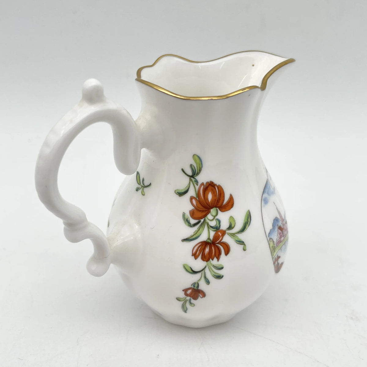 Royal Worcester /牛奶瓶/ Historic Jug Collection / Silver Shape Jug / 1970年~ 1980年代左右/ Fine Bone China /英国/奶油，金彩装饰，黄金轮辋，鸟画，水果画，精致中国，收藏品，室内/ [复古]