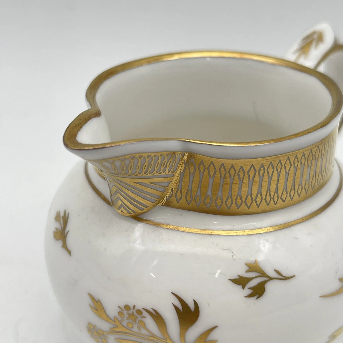 Royal Worcester /牛奶壶/ Historic Jug Collection / Grainger Jug / 1970 - 1980年代左右 / Fine Bone China /英国/奶油，金彩装饰，黄金轮辋，鸟画，水果画，精致中国，收藏品，室内/[复古]
