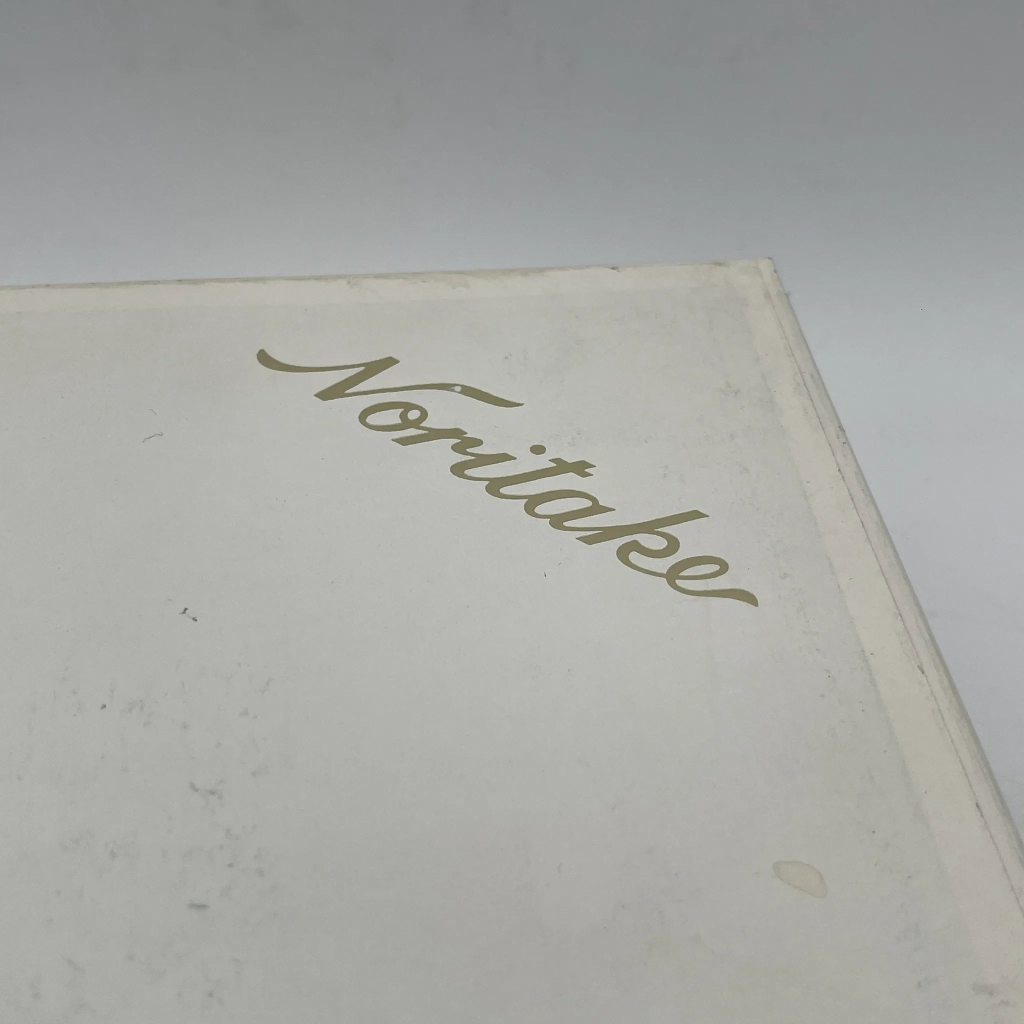 Noritake（ノリタケ） / ボウル / CHELSEA FLOWER（チェルシーフラワー） / 磁器 / 日本 / 金彩,スカラップエッジ,フラワーモチーフ / [リユース]