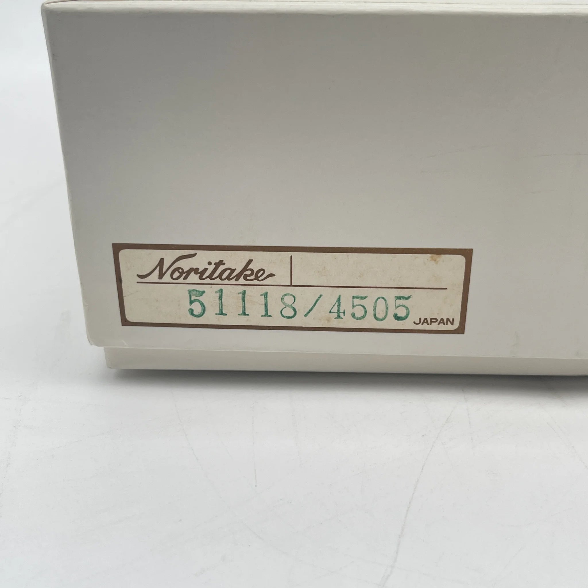 Noritake（ノリタケ） / ボウル / CHELSEA FLOWER（チェルシーフラワー） / 磁器 / 日本 / 金彩,スカラップエッジ,フラワーモチーフ / [リユース]