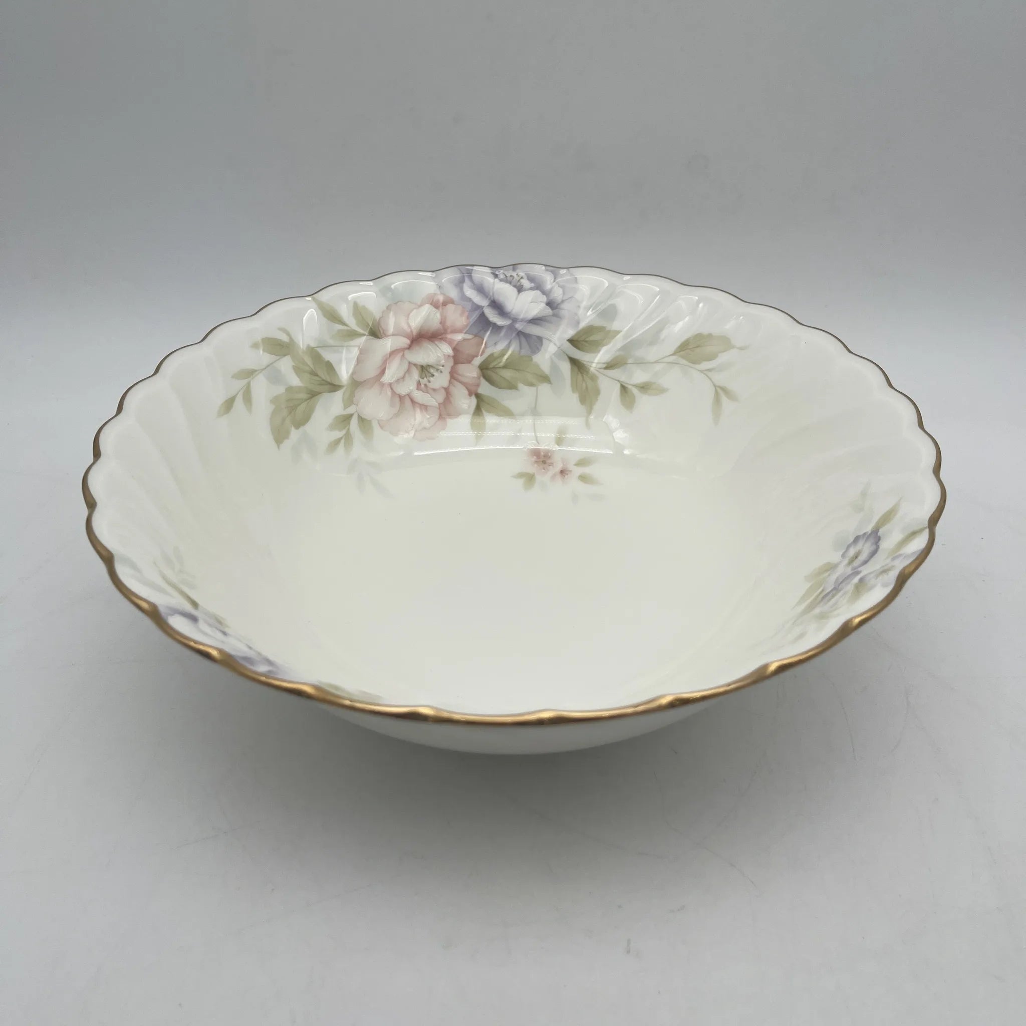 Noritake（ノリタケ） / ボウル / CHELSEA FLOWER（チェルシーフラワー） / 磁器 / 日本 / 金彩,スカラップエッジ,フラワーモチーフ / [リユース]