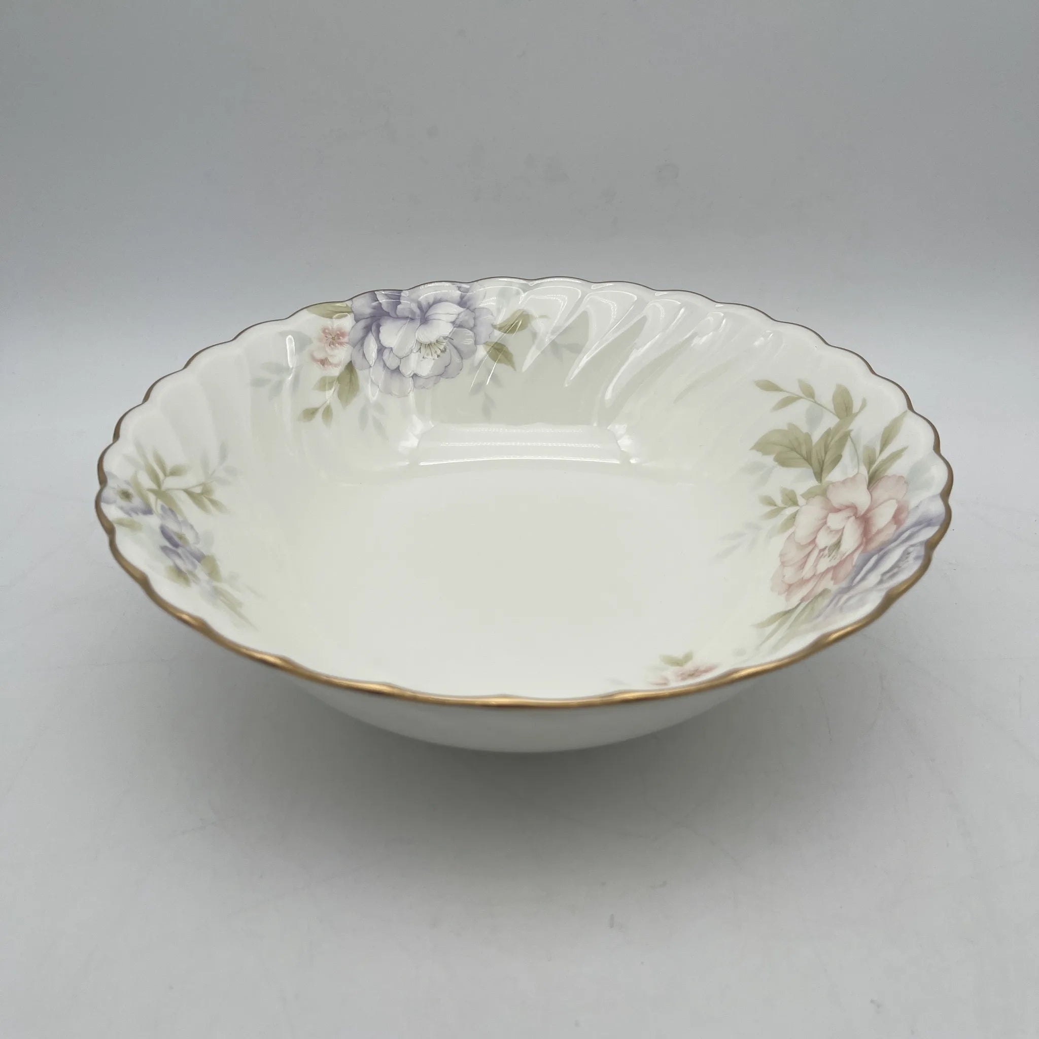 Noritake（ノリタケ） / ボウル / CHELSEA FLOWER（チェルシーフラワー） / 磁器 / 日本 / 金彩,スカラップエッジ,フラワーモチーフ / [リユース]