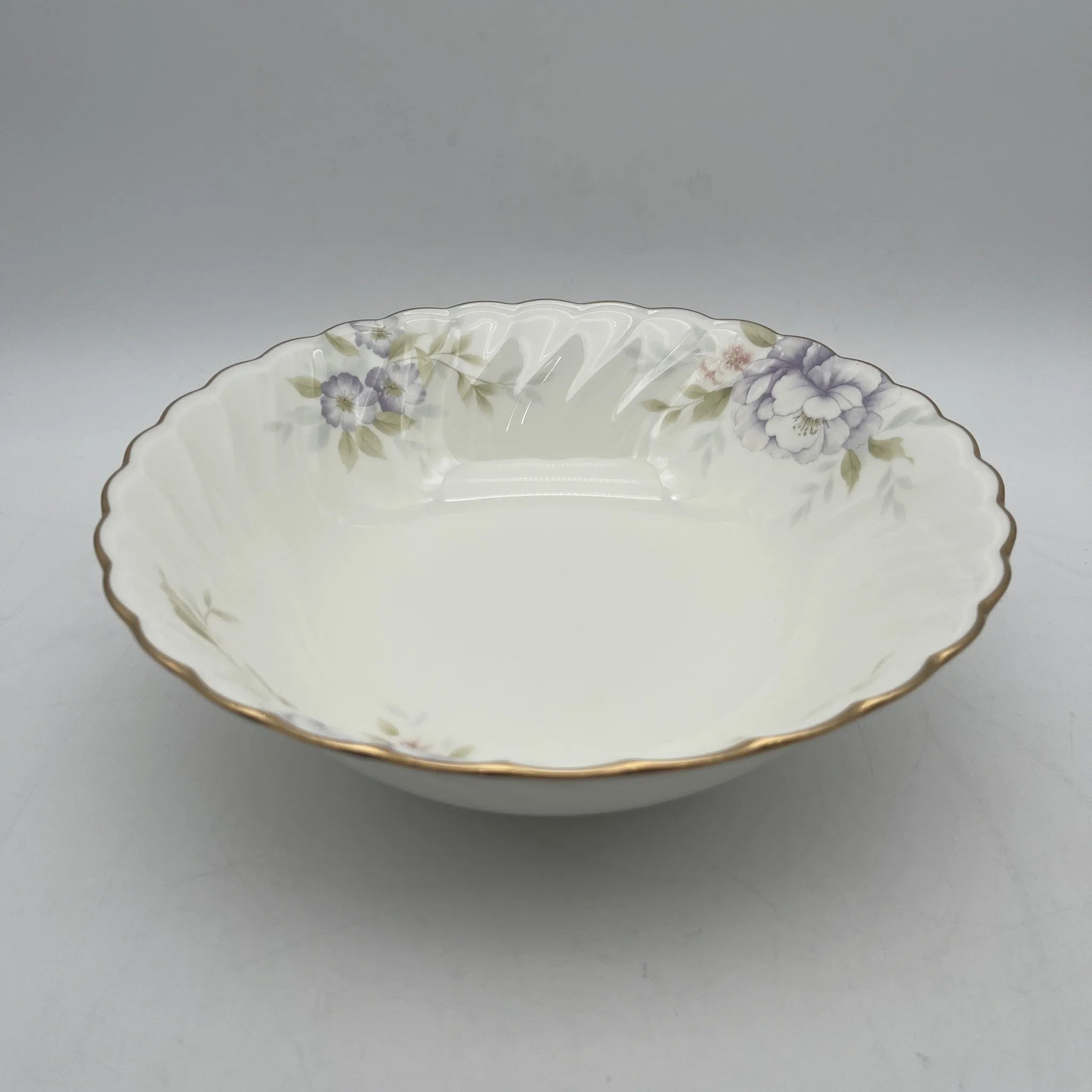 Noritake（ノリタケ） / ボウル / CHELSEA FLOWER（チェルシーフラワー） / 磁器 / 日本 / 金彩,スカラップエッジ,フラワーモチーフ / [リユース]