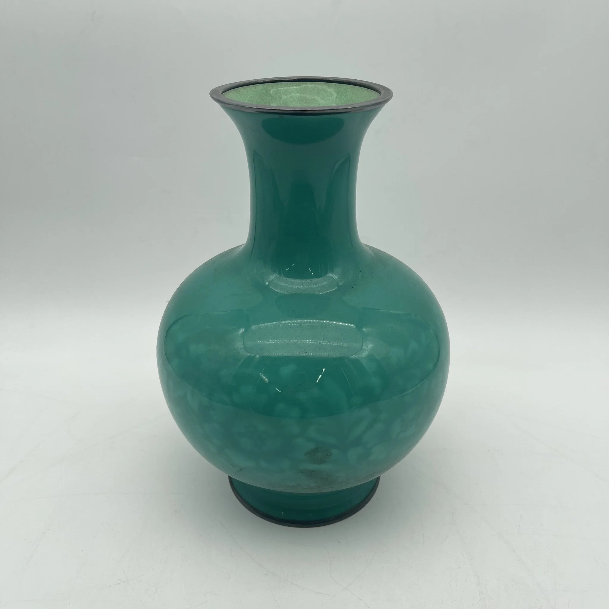 安藤七宝店（アンドウシッポウテン） / フラワーベース / 1950-70s / 銅製 / 日本 / 覆輪,彫込文様,下地花柄 / [ビンテージ]