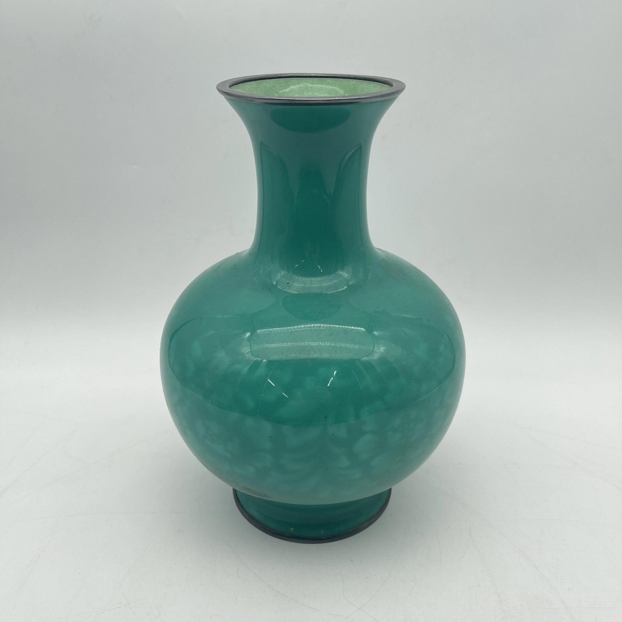 安藤七宝店（アンドウシッポウテン） / フラワーベース / 1950-70s / 銅製 / 日本 / 覆輪,彫込文様,下地花柄 / [ビンテージ]