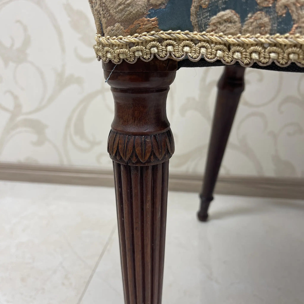 Dining chair (salon chair) / Hepplewhite style / 1990-2000s / England / British furniture, vintage chair, acanthus / [Vintage]
