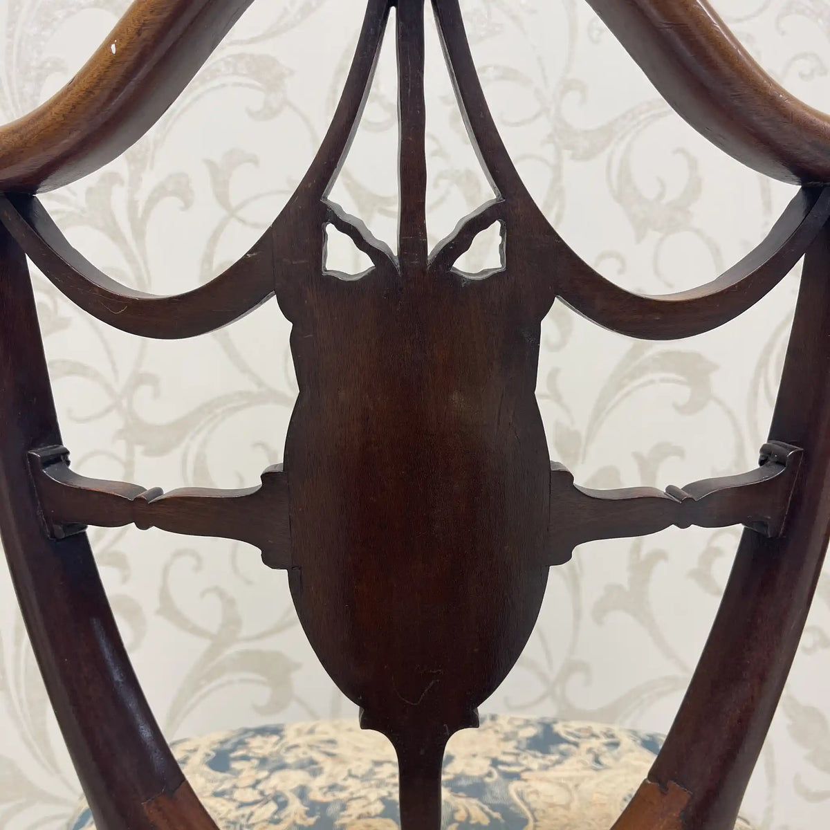Dining chair (salon chair) / Hepplewhite style / 1990-2000s / England / British furniture, vintage chair, acanthus / [Vintage]