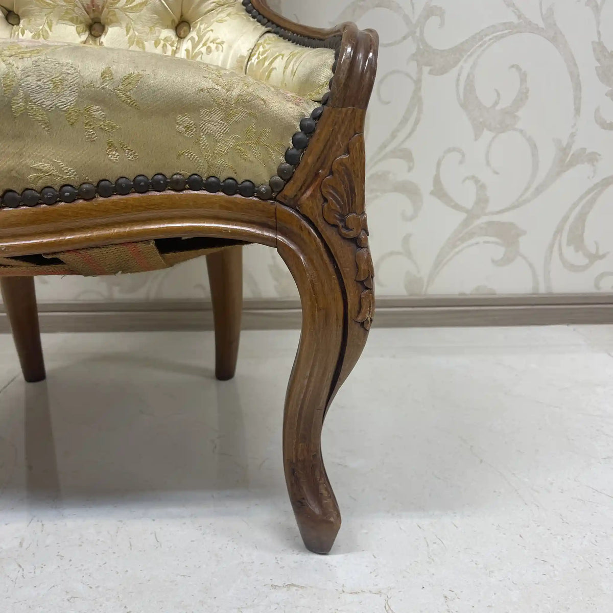 Armchair (dining chair) / Louis XV style / 1990-2000s / France / Salon chair, lounge chair, French antique, cat legs, antique style, rococo style / [Vintage]