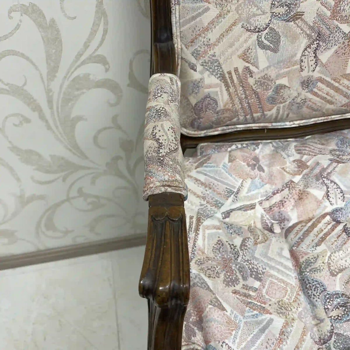 Dining chair (armchair) / late 20c / fabric / cat legs, cabriole legs, rococo style, antique style, one-seater sofa / [Vintage]