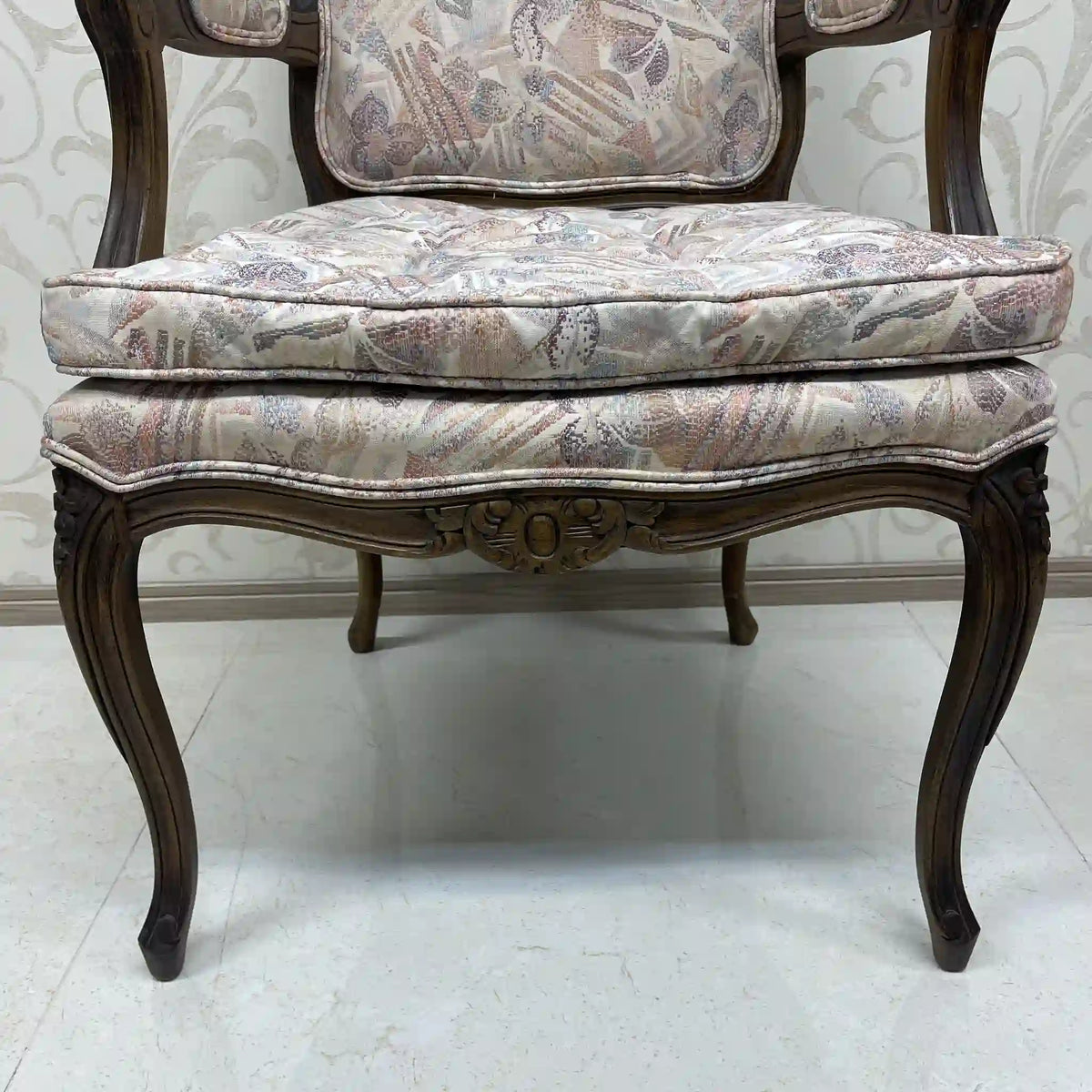 Dining chair (armchair) / late 20c / fabric / cat legs, cabriole legs, rococo style, antique style, one-seater sofa / [Vintage]
