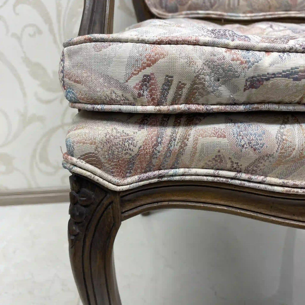 Dining chair (armchair) / late 20c / fabric / cat legs, cabriole legs, rococo style, antique style, one-seater sofa / [Vintage]