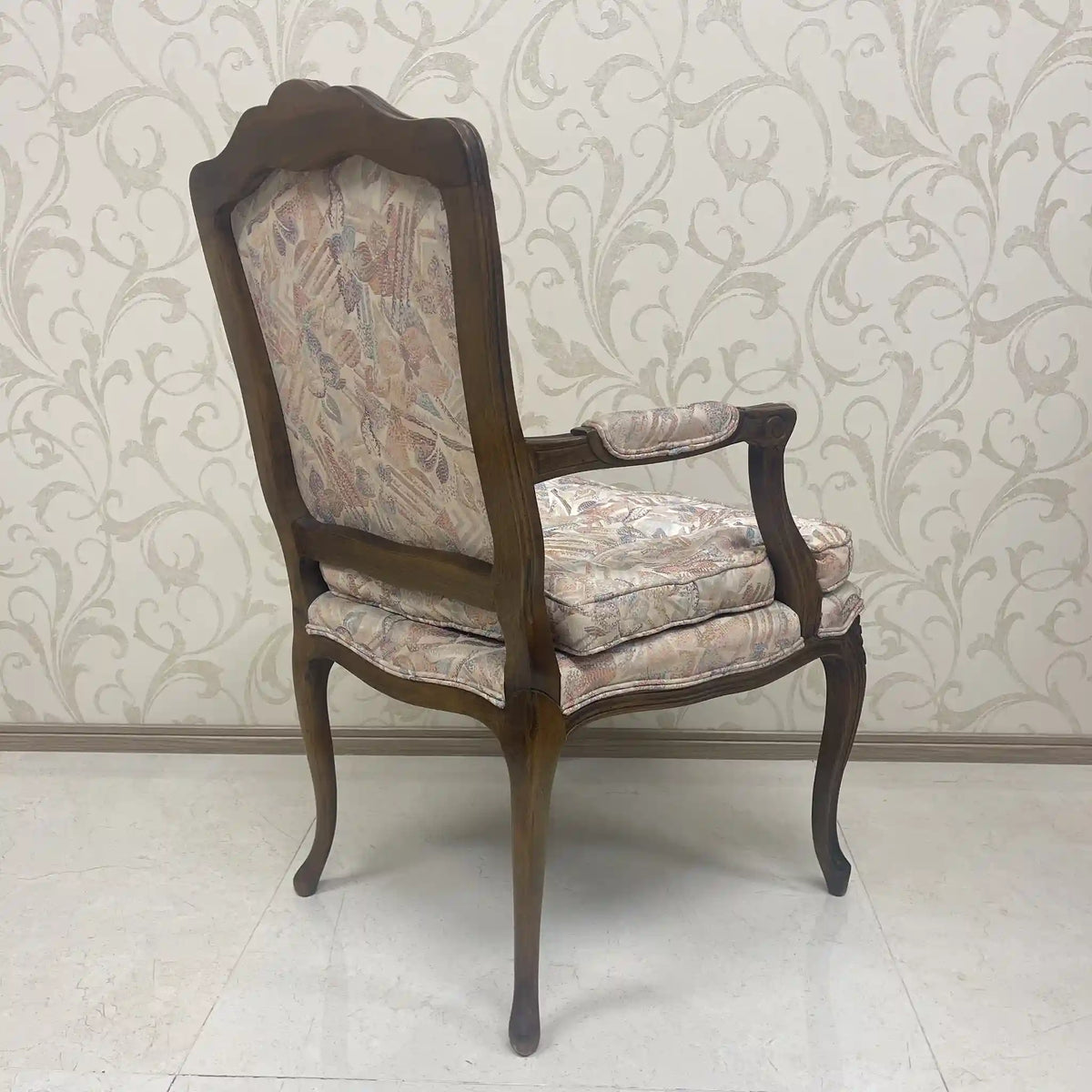Dining chair (armchair) / late 20c / fabric / cat legs, cabriole legs, rococo style, antique style, one-seater sofa / [Vintage]