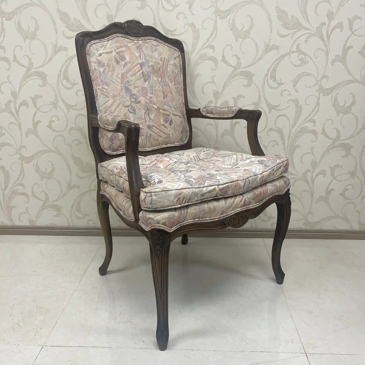 Dining chair (armchair) / late 20c / fabric / cat legs, cabriole legs, rococo style, antique style, one-seater sofa / [Vintage]