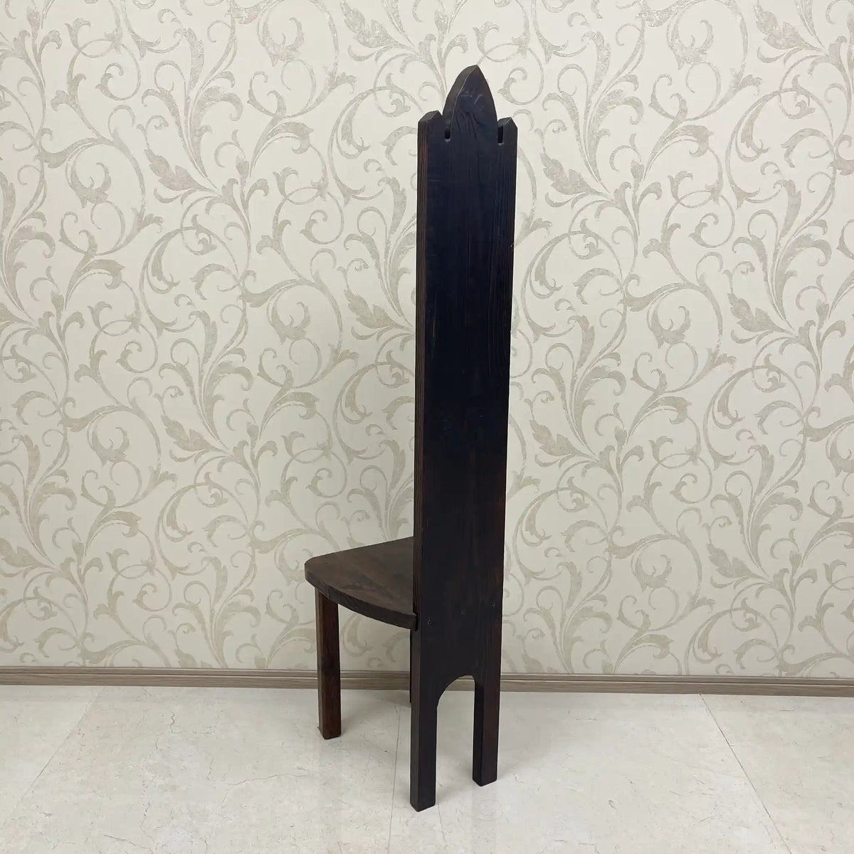 高背椅（餐椅）/中世纪骑士浮雕/ 1960-70s /松木/西班牙/高背，木雕雕刻，浮雕，中世纪骑士，西班牙椅，商店家具/ [复古]