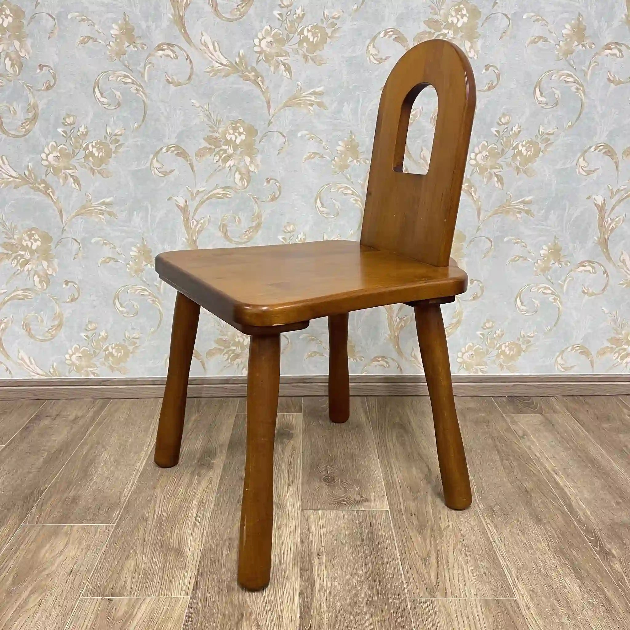 Hida Sangyo (Woodpecker) / Kids chair (mini chair for kids) / 1970-80s / Natural wood / Japan / Hollowed out backrest, board seat, carved seat, round legs, wedge clasp, kids space, space saving / [Vintage]