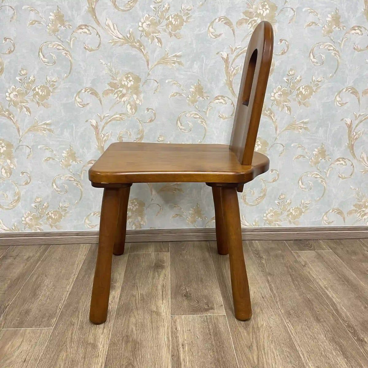 Hida Sangyo (Woodpecker) / Kids chair (mini chair for kids) / 1970-80s / Natural wood / Japan / Hollowed out backrest, board seat, carved seat, round legs, wedge clasp, kids space, space saving / [Vintage]