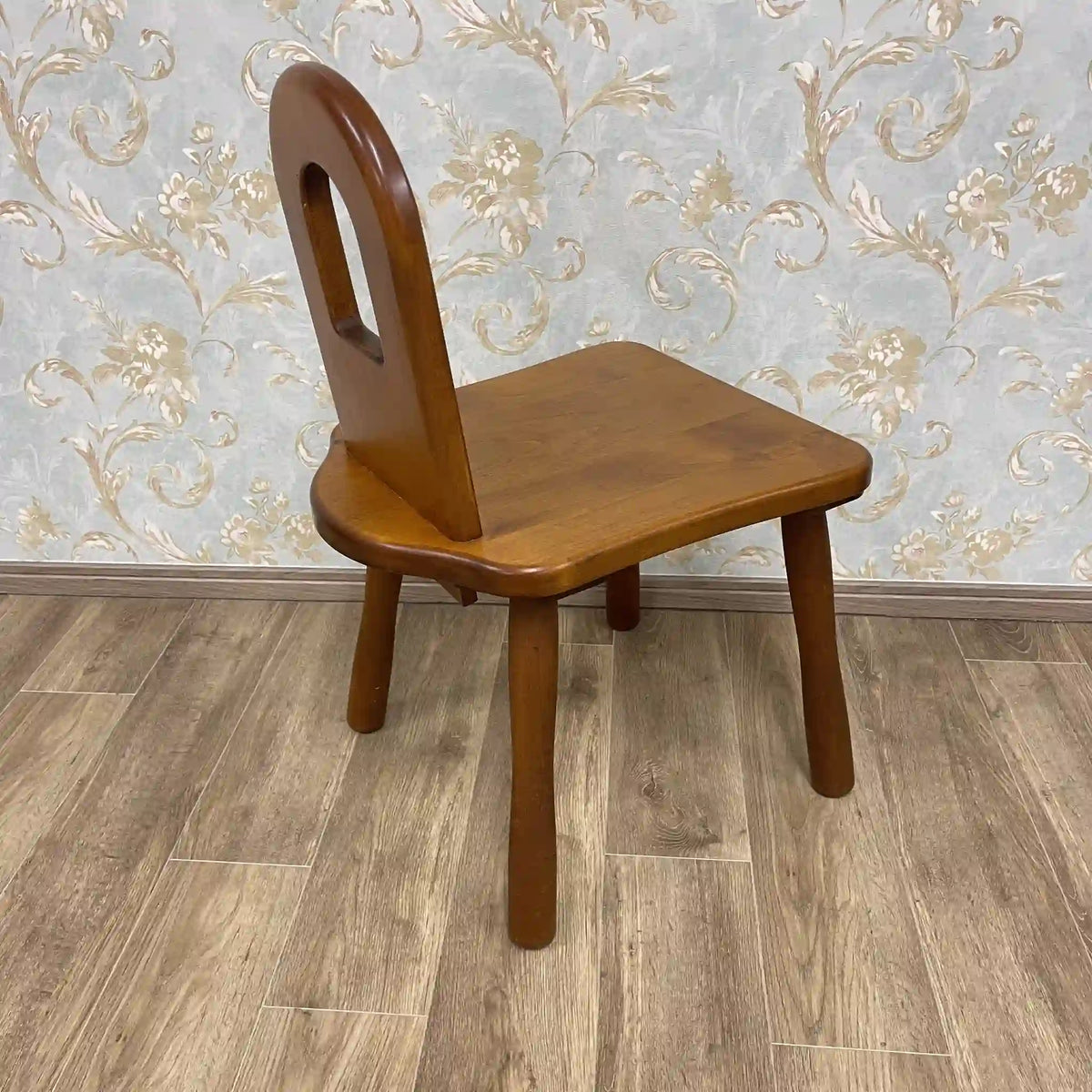 Hida Sangyo (Woodpecker) / Kids chair (mini chair for kids) / 1970-80s / Natural wood / Japan / Hollowed out backrest, board seat, carved seat, round legs, wedge clasp, kids space, space saving / [Vintage]