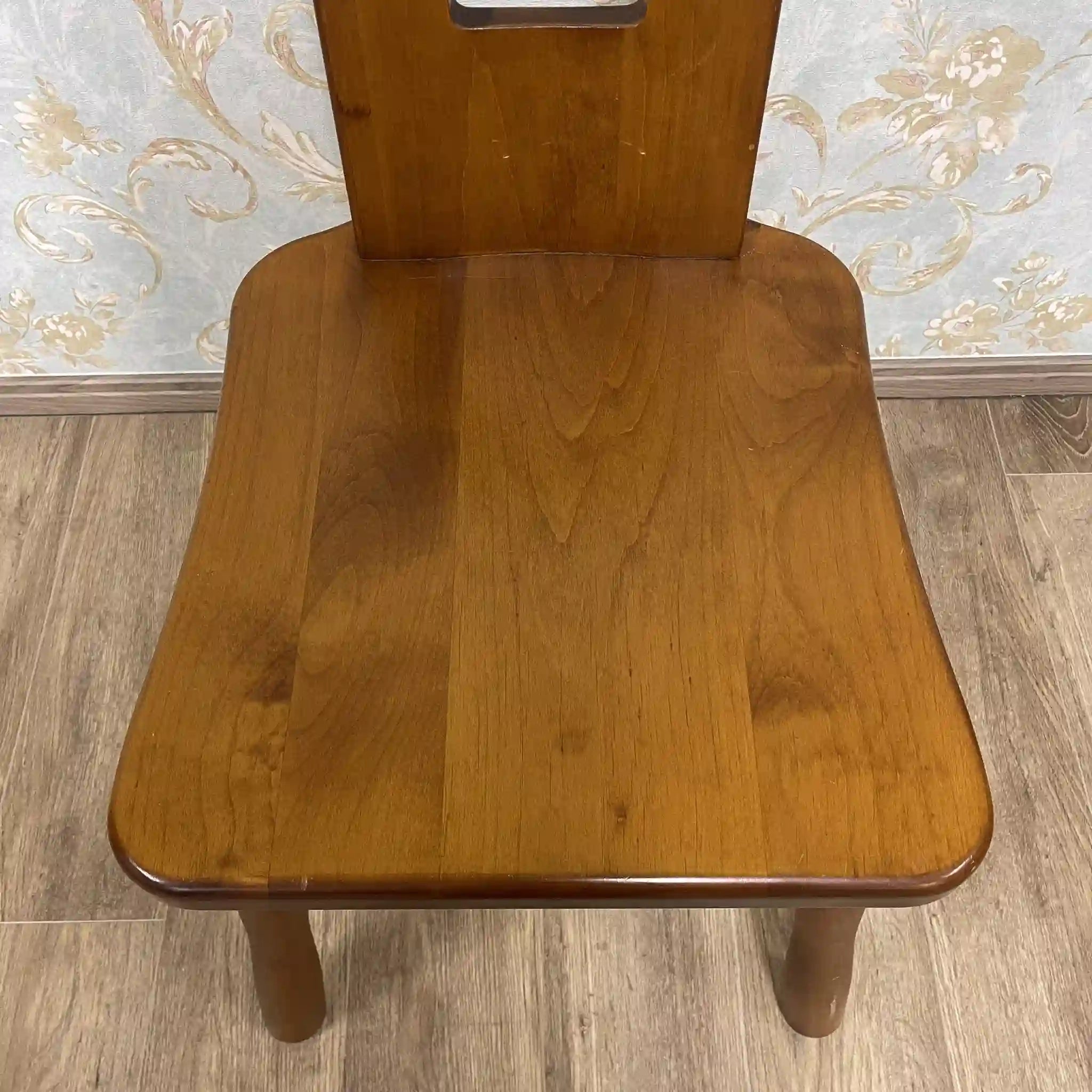 Hida Sangyo (Woodpecker) / Kids chair (mini chair for kids) / 1970-80s / Natural wood / Japan / Hollowed out backrest, board seat, carved seat, round legs, wedge clasp, kids space, space saving / [Vintage]