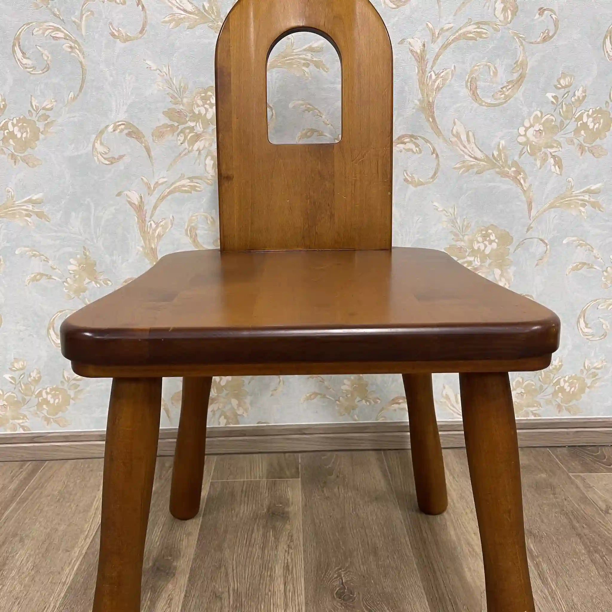 Hida Sangyo (Woodpecker) / Kids chair (mini chair for kids) / 1970-80s / Natural wood / Japan / Hollowed out backrest, board seat, carved seat, round legs, wedge clasp, kids space, space saving / [Vintage]
