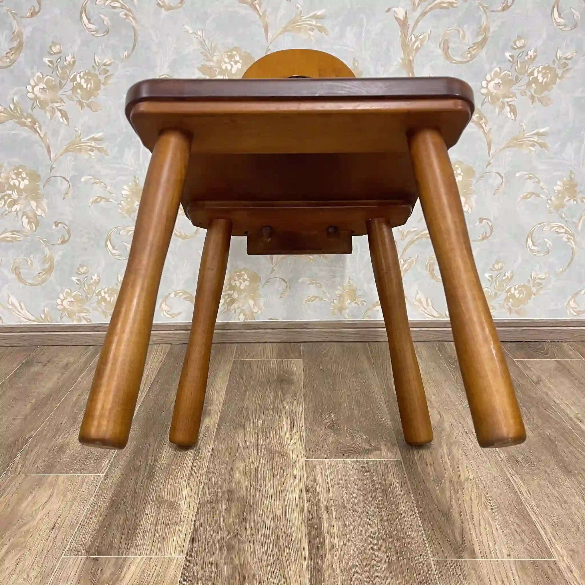 Hida Sangyo (Woodpecker) / Kids chair (mini chair for kids) / 1970-80s / Natural wood / Japan / Hollowed out backrest, board seat, carved seat, round legs, wedge clasp, kids space, space saving / [Vintage]
