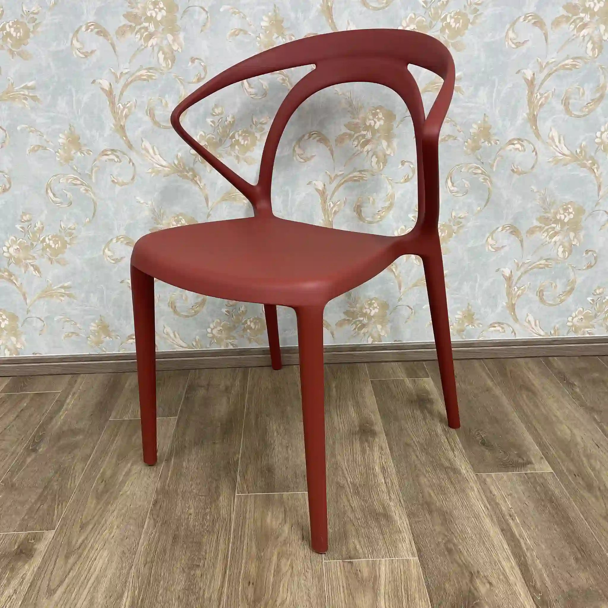 Plastic chair (dining chair) / Recent years / Polypropylene / Open back, U shape, integral molding, terracotta red, stacking, garden chair / [Reuse]