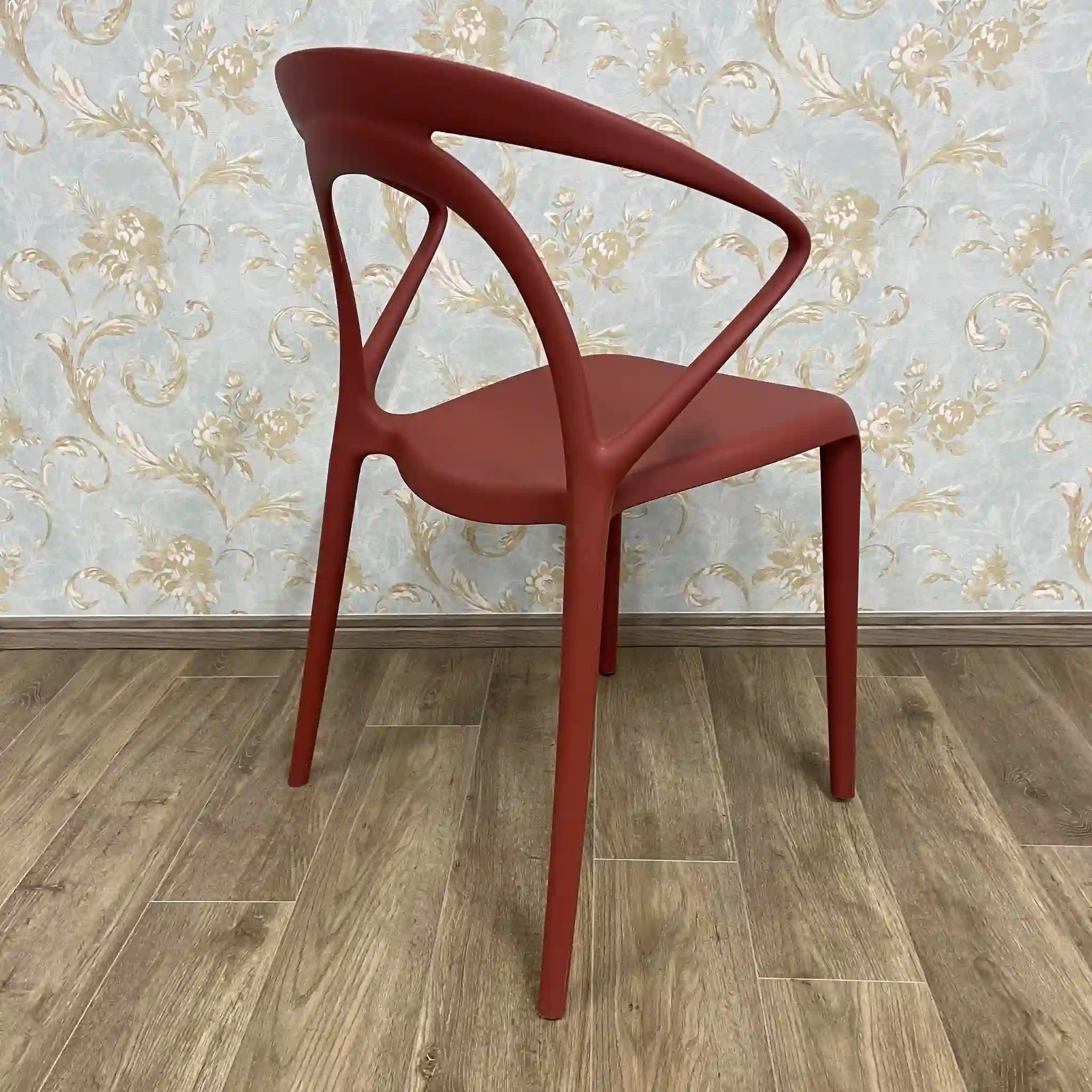 Plastic chair (dining chair) / Recent years / Polypropylene / Open back, U shape, integral molding, terracotta red, stacking, garden chair / [Reuse]