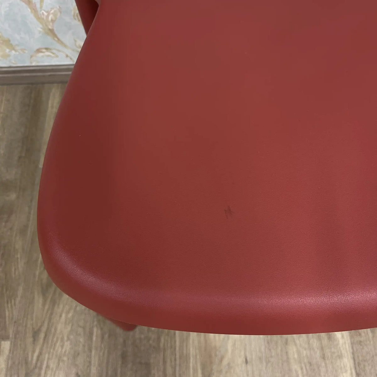 Plastic chair (dining chair) / Recent years / Polypropylene / Open back, U shape, integral molding, terracotta red, stacking, garden chair / [Reuse]