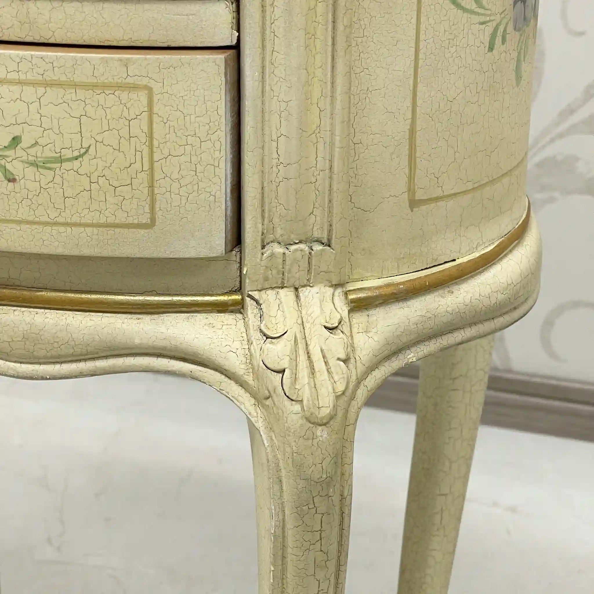 Side Chest / Late 20th Century / Wood / Cabriole Legs, Floral, Gilt, Hand-Painted / [Antique]