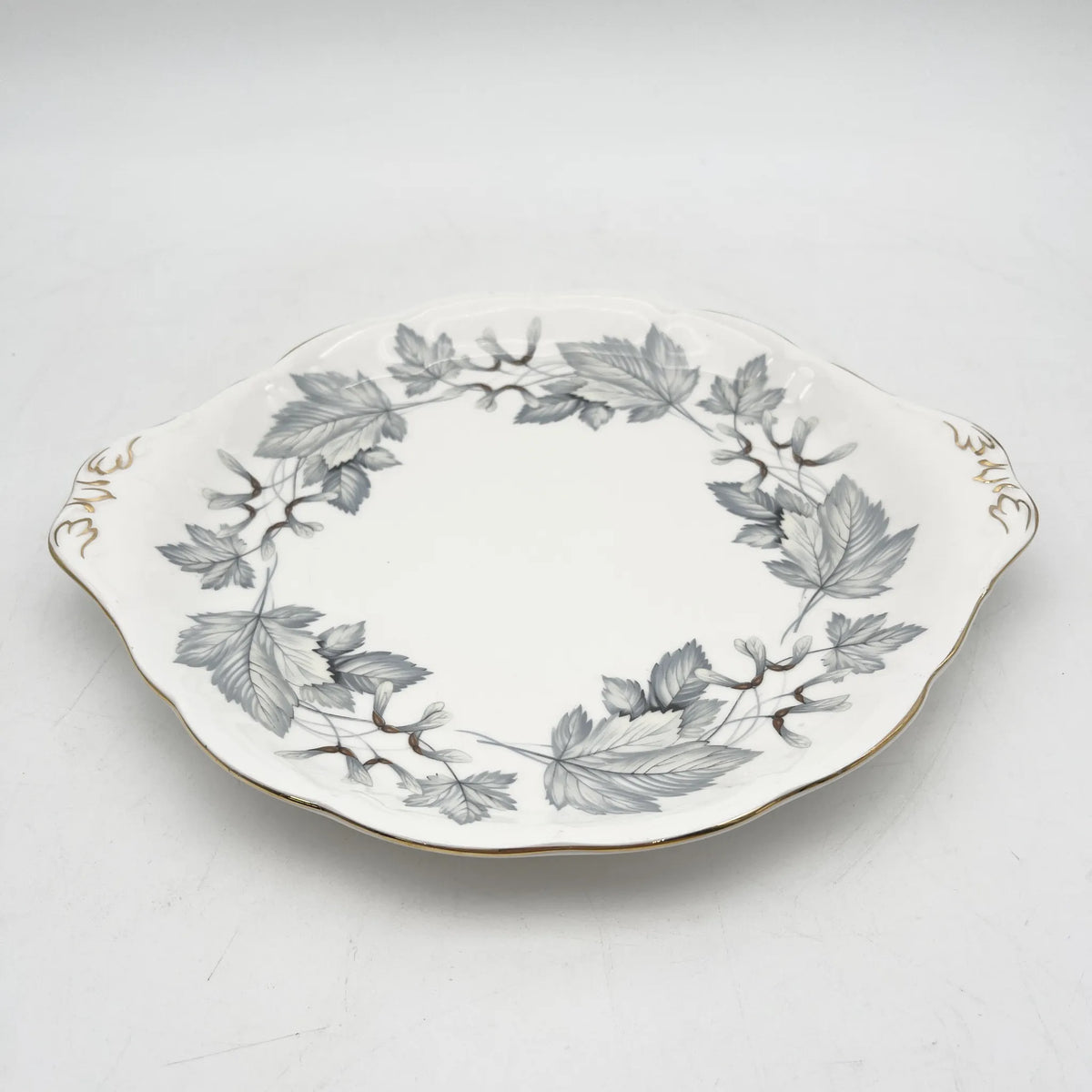 Royal Albert /主餐盘/ Silver Maple / 1950s- / Fine Bone China /英国/ 骨中国，叶柄，植物学，金轮辋，金彩装饰，英国葡萄酒，陶瓷，单色调，经典，西式餐具/[葡萄酒]