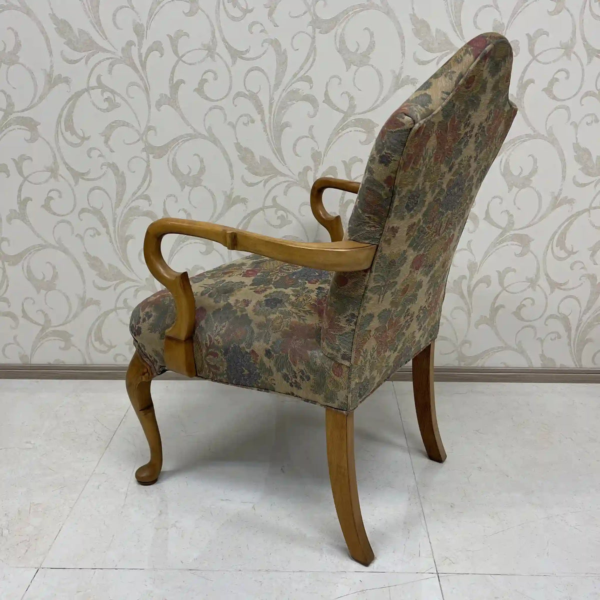 Style Upholstering, Inc / アームチェア(ラウンジチェア) / クィーンアン様式 / 20世紀後半 / ビーチ材 / アメリカ / 1人掛けソファ,猫脚椅子,アンティークチェア,ゴブラン織,花柄 / [リユース]