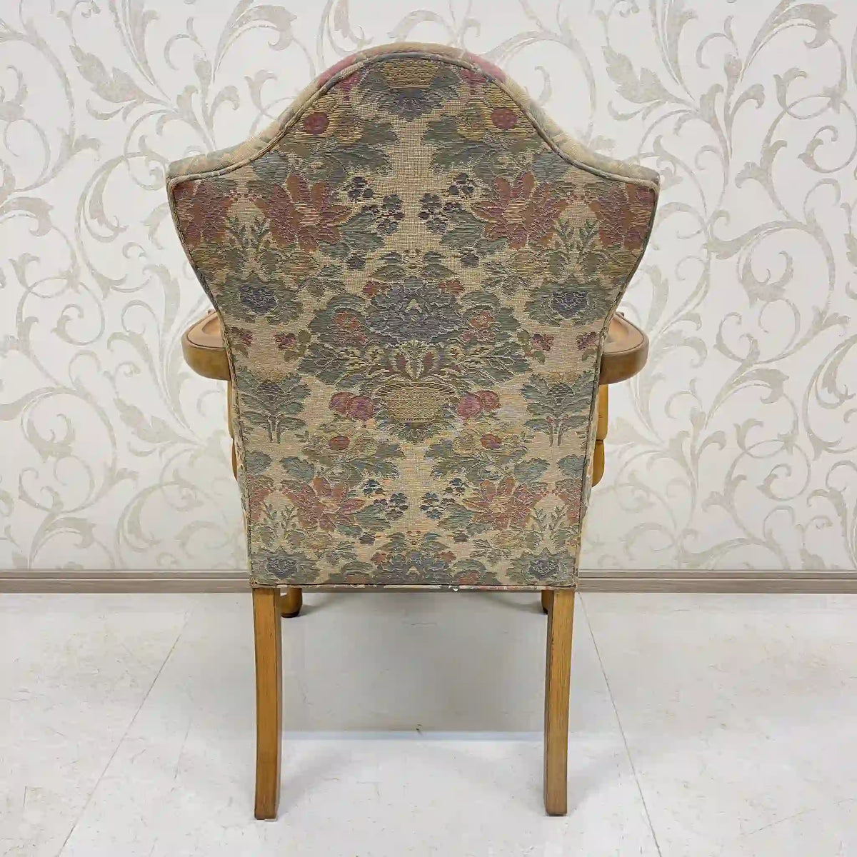 Style Upholstering, Inc / アームチェア(ラウンジチェア) / クィーンアン様式 / 20世紀後半 / ビーチ材 / アメリカ / 1人掛けソファ,猫脚椅子,アンティークチェア,ゴブラン織,花柄 / [リユース]